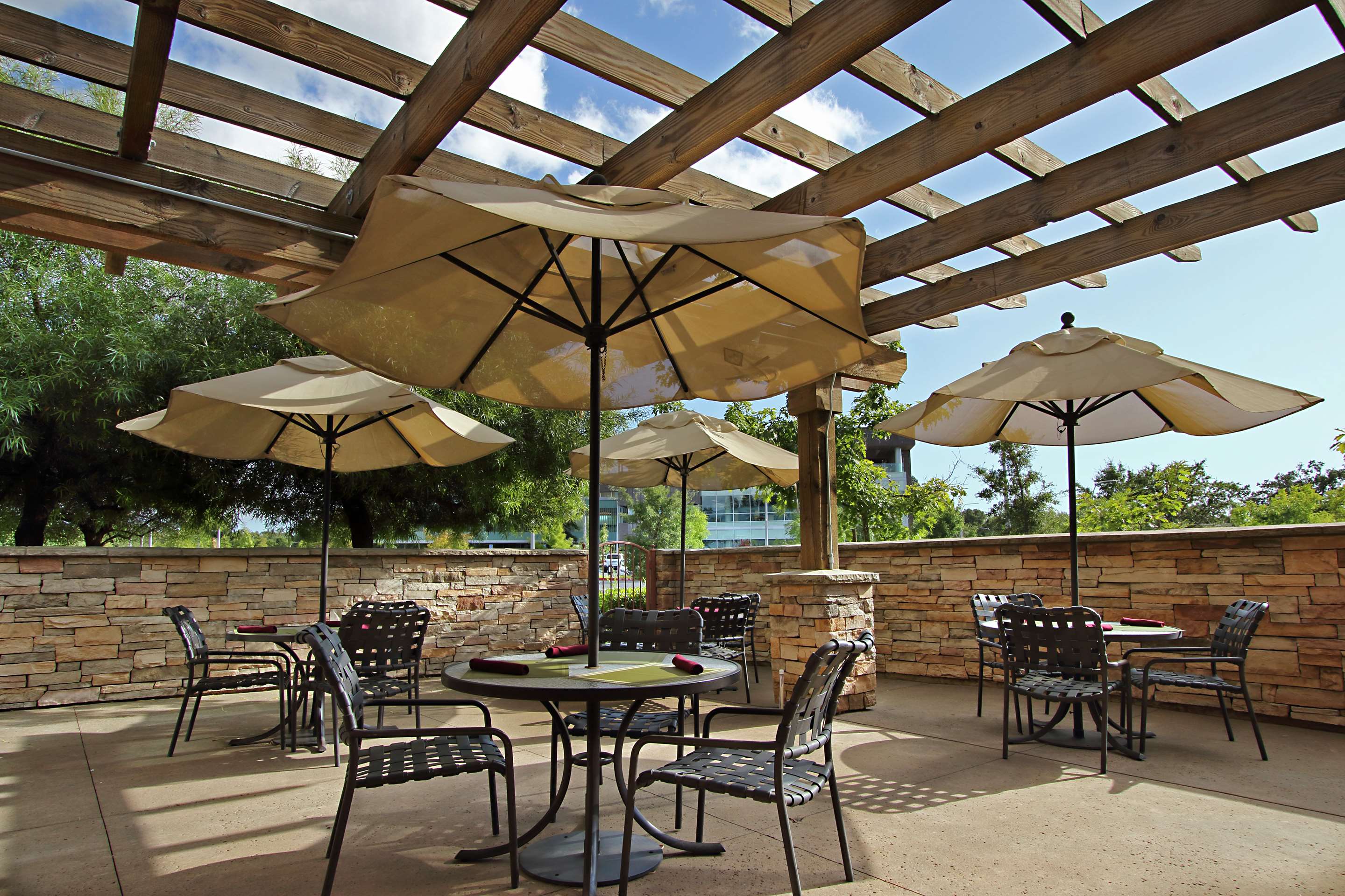 Exterior | Hilton Garden Inn Sonoma County Airport