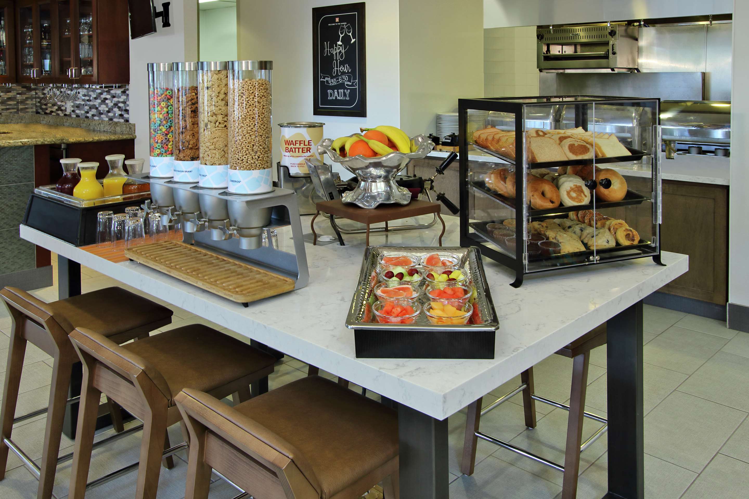 Restaurant | Hilton Garden Inn Sonoma County Airport