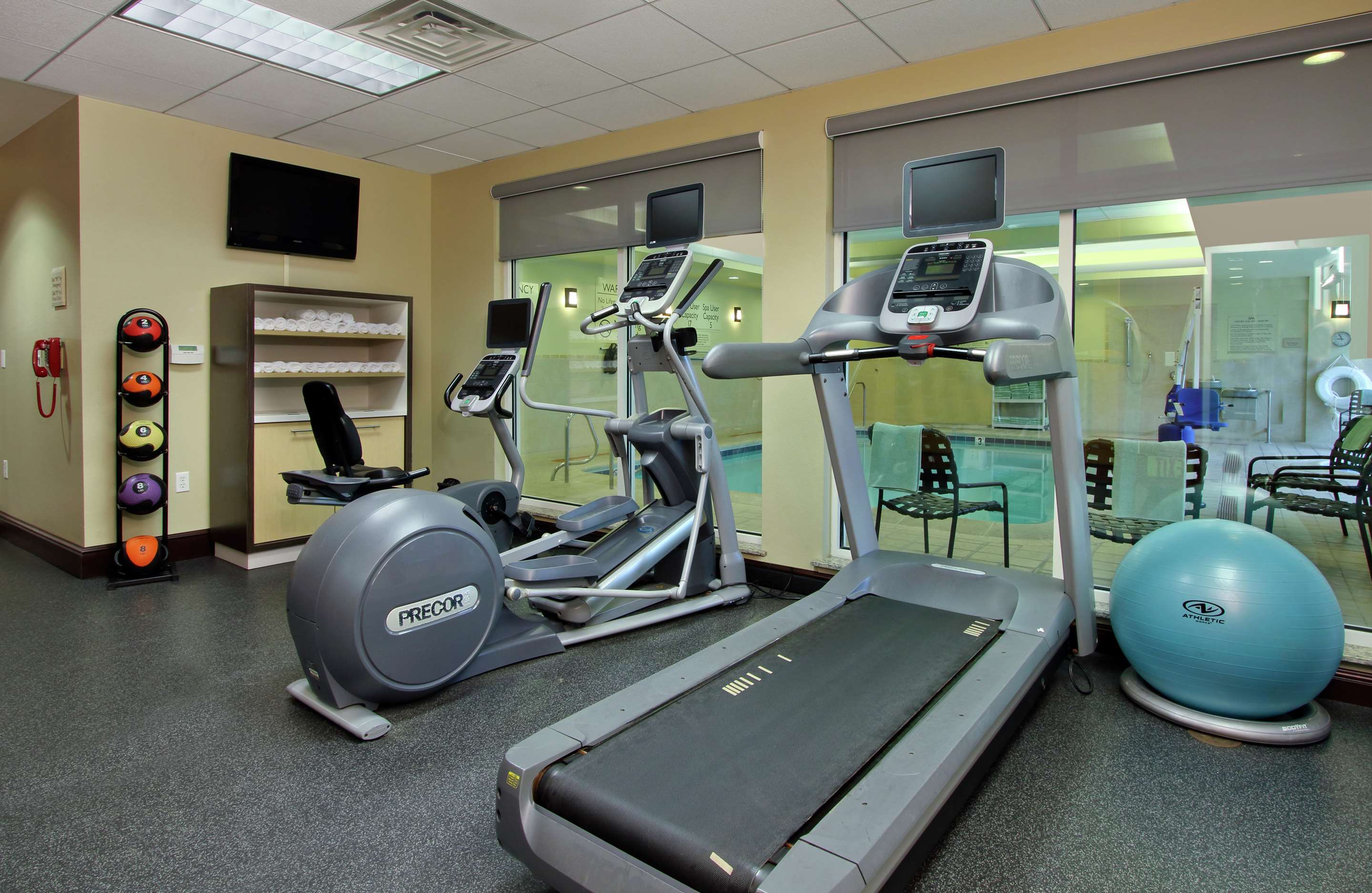 Health club fitness center gym | Hilton Garden Inn Sonoma County Airport