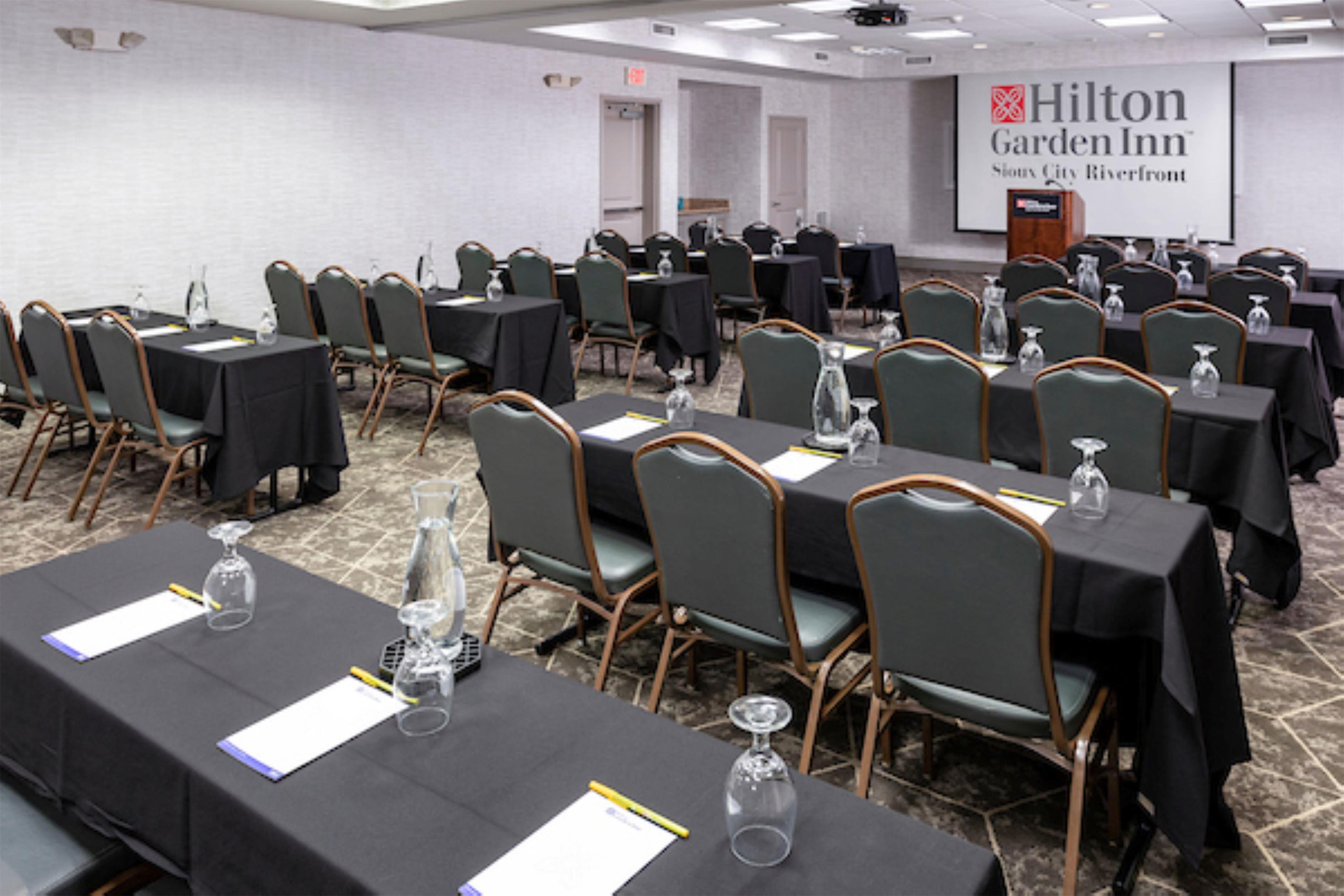 Meeting Room | Hilton Garden Inn Sioux City Riverfront