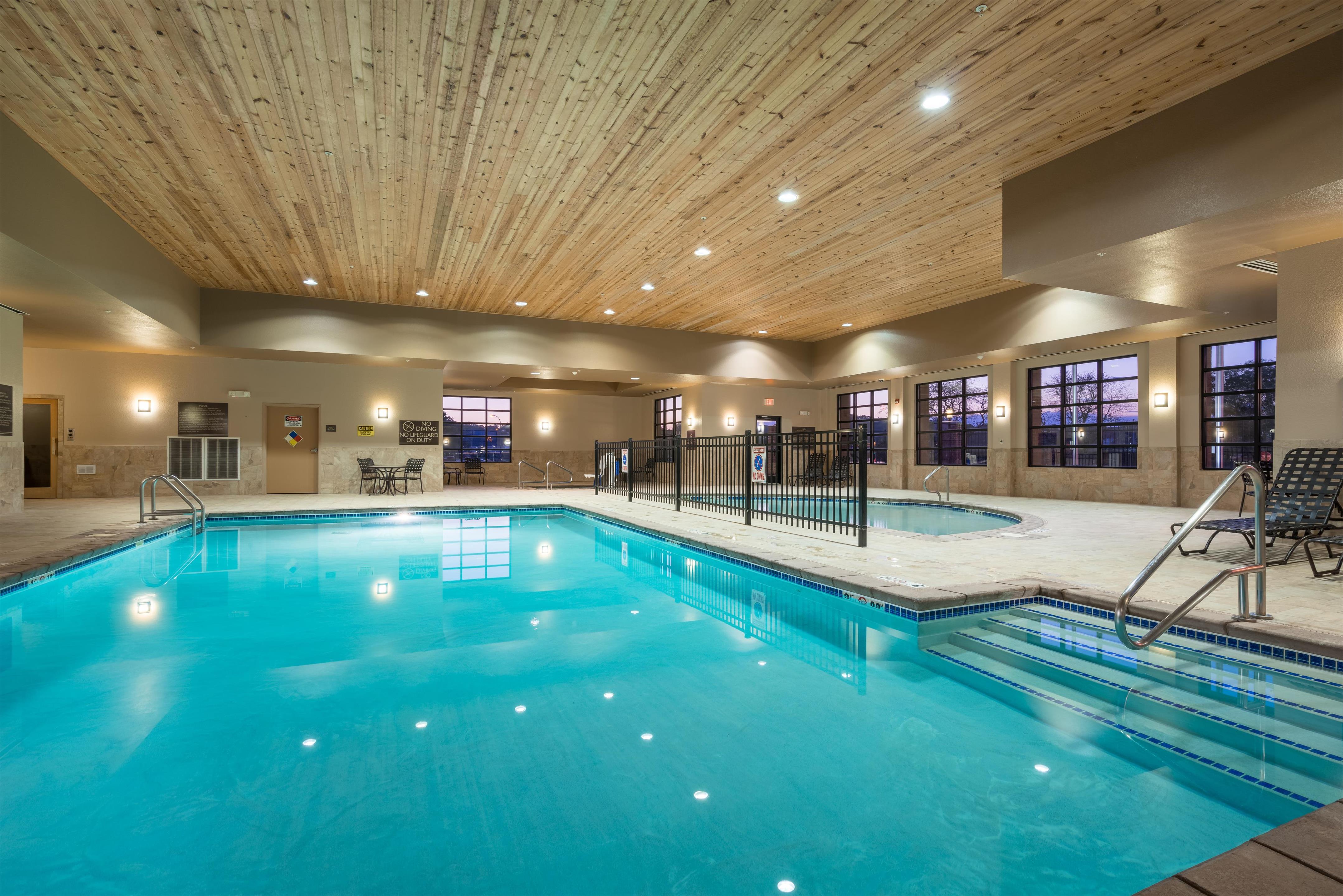 Pool | Hilton Garden Inn Sioux City Riverfront