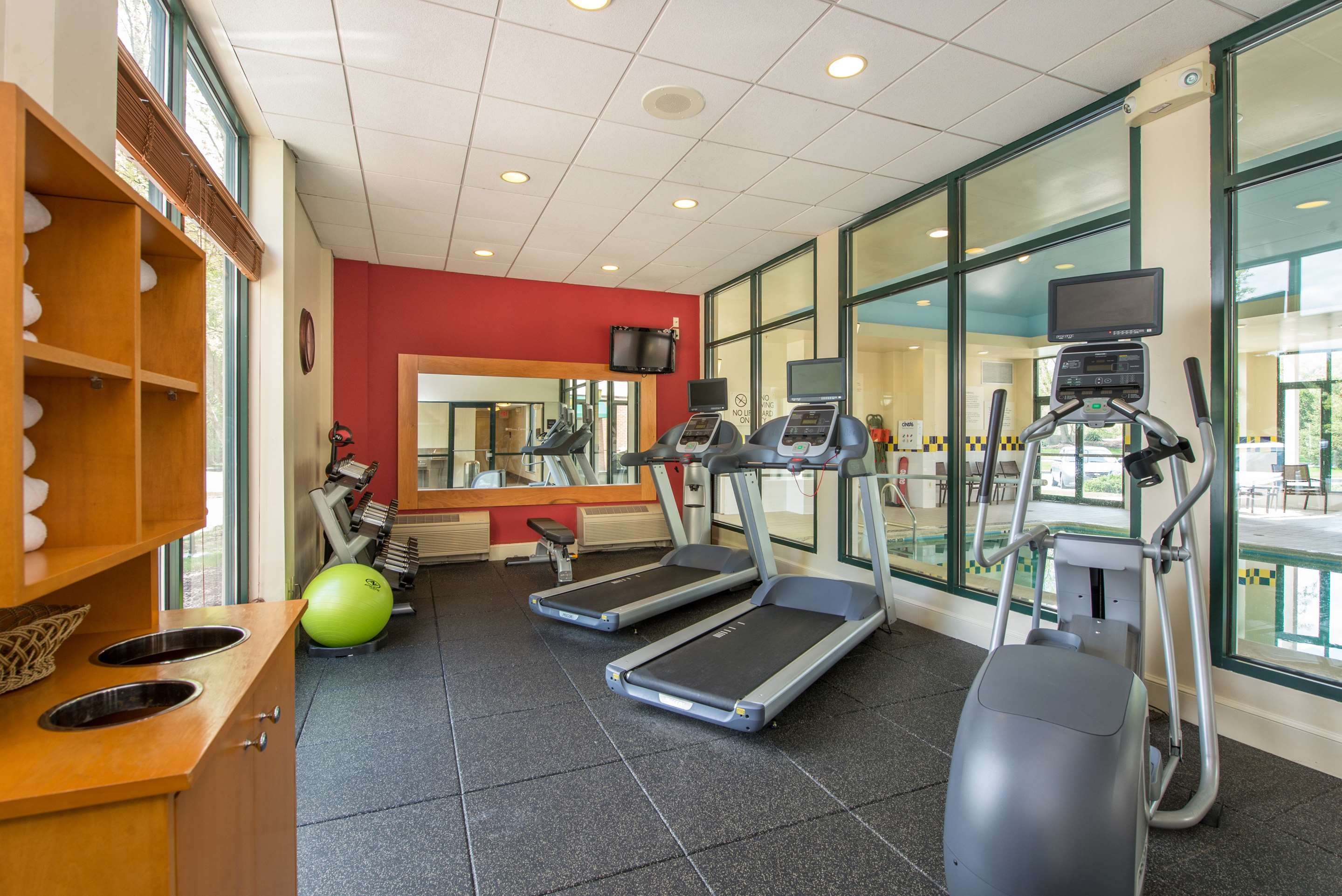 Health club fitness center gym | Hilton Garden Inn Fishkill