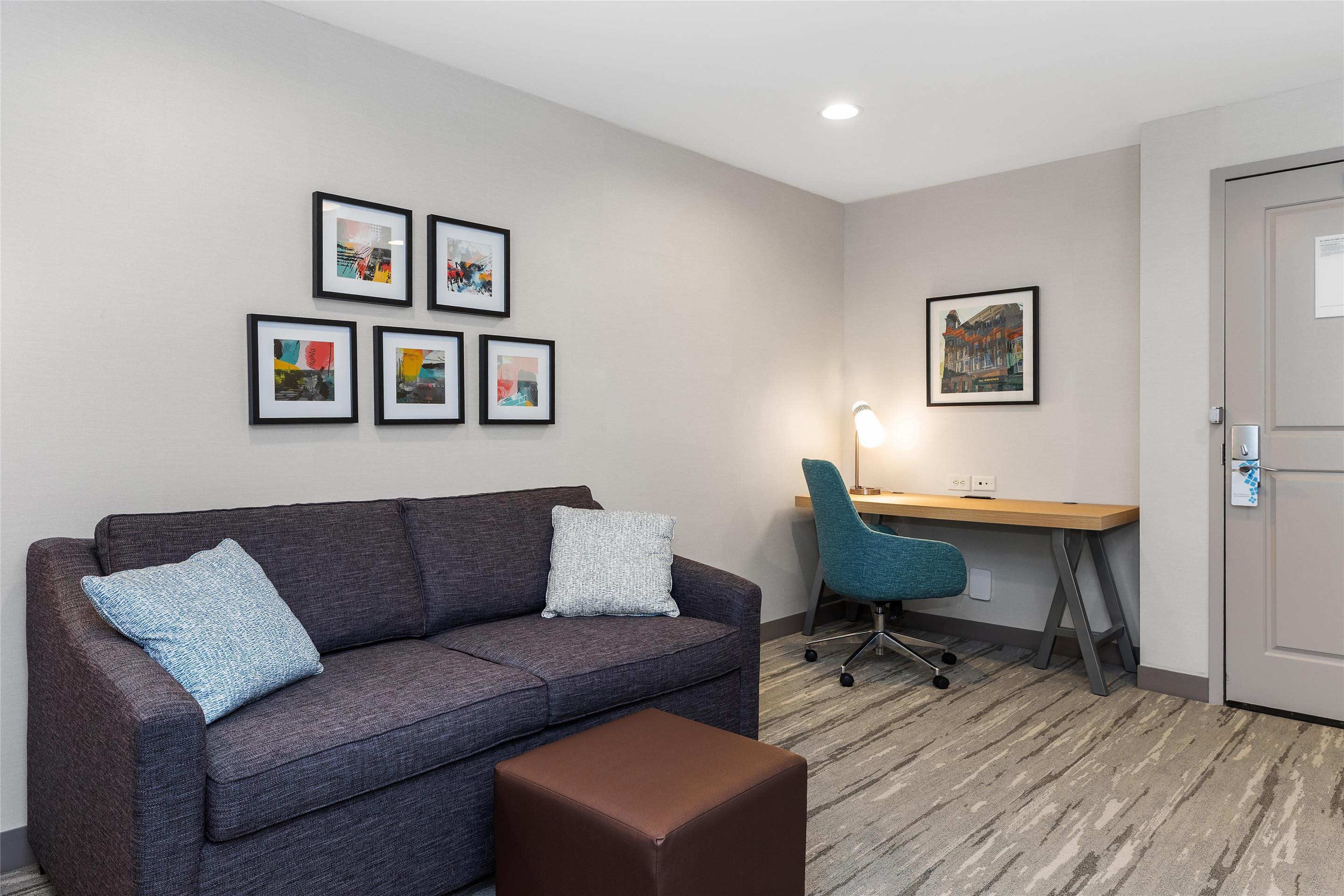 Guest room