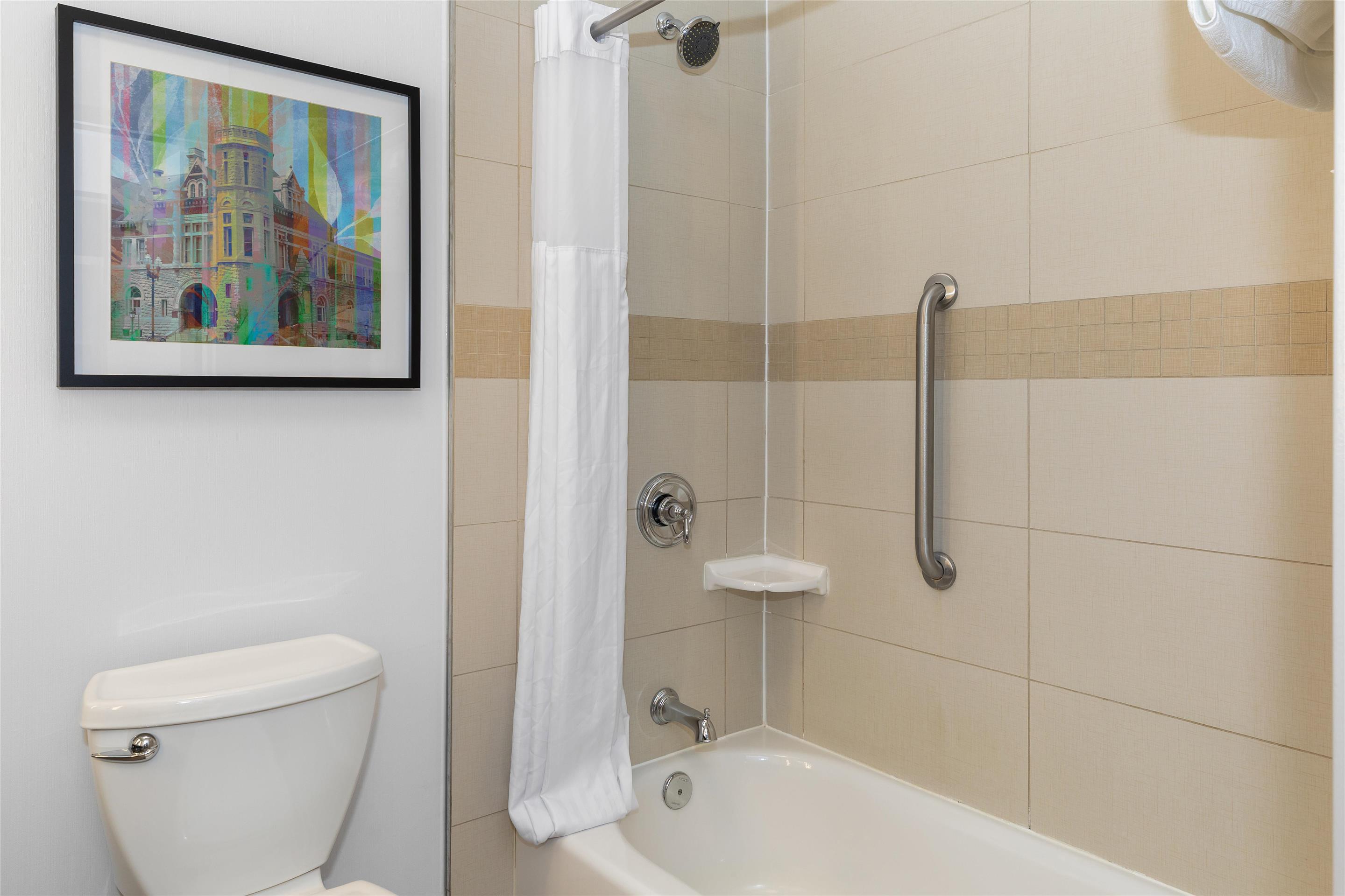 Guest room bath