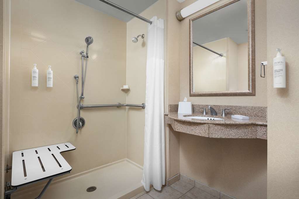 Hampton Inn by Hilton Syracuse Clay - Tap to explore photos