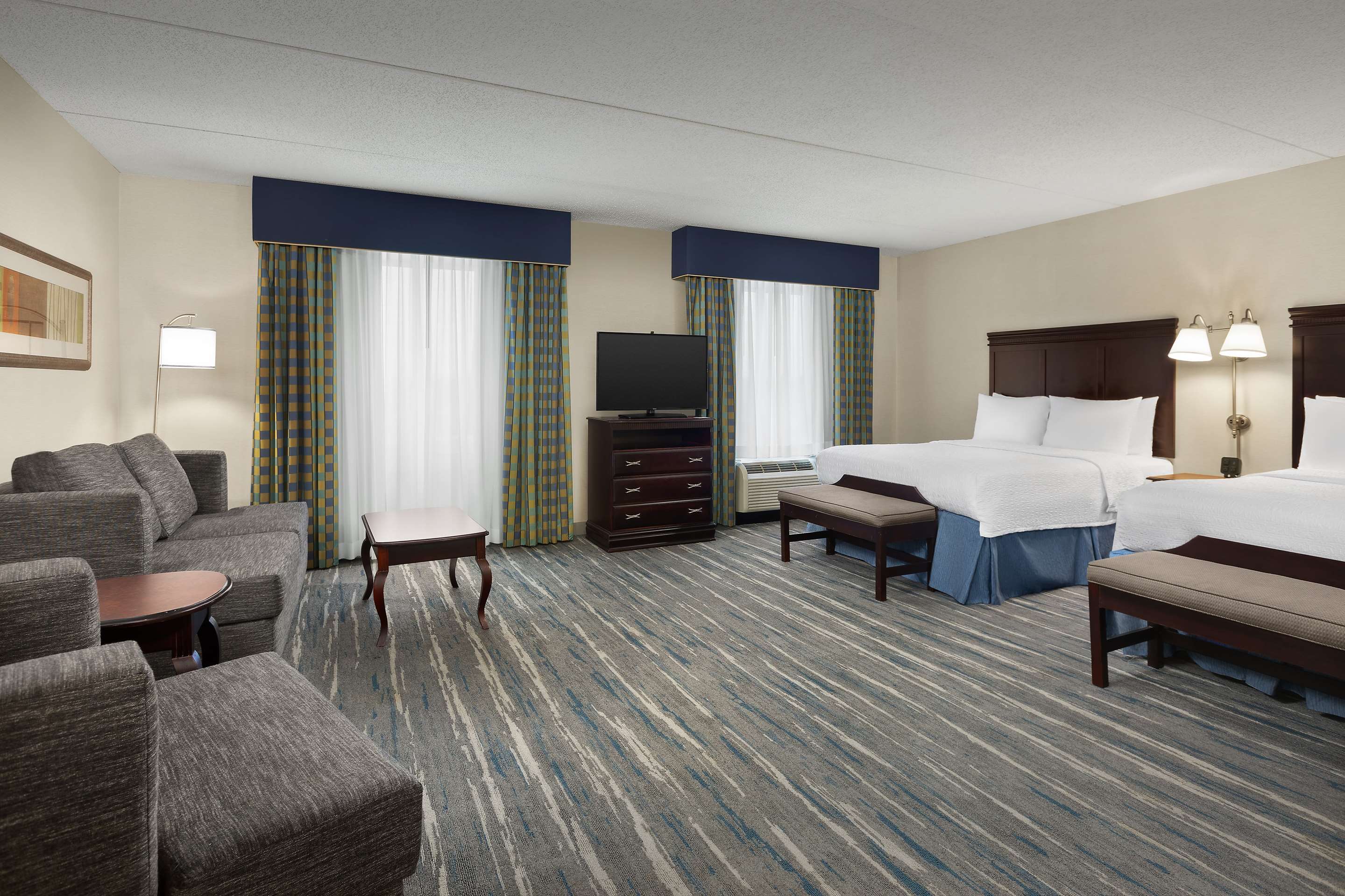 Guest room