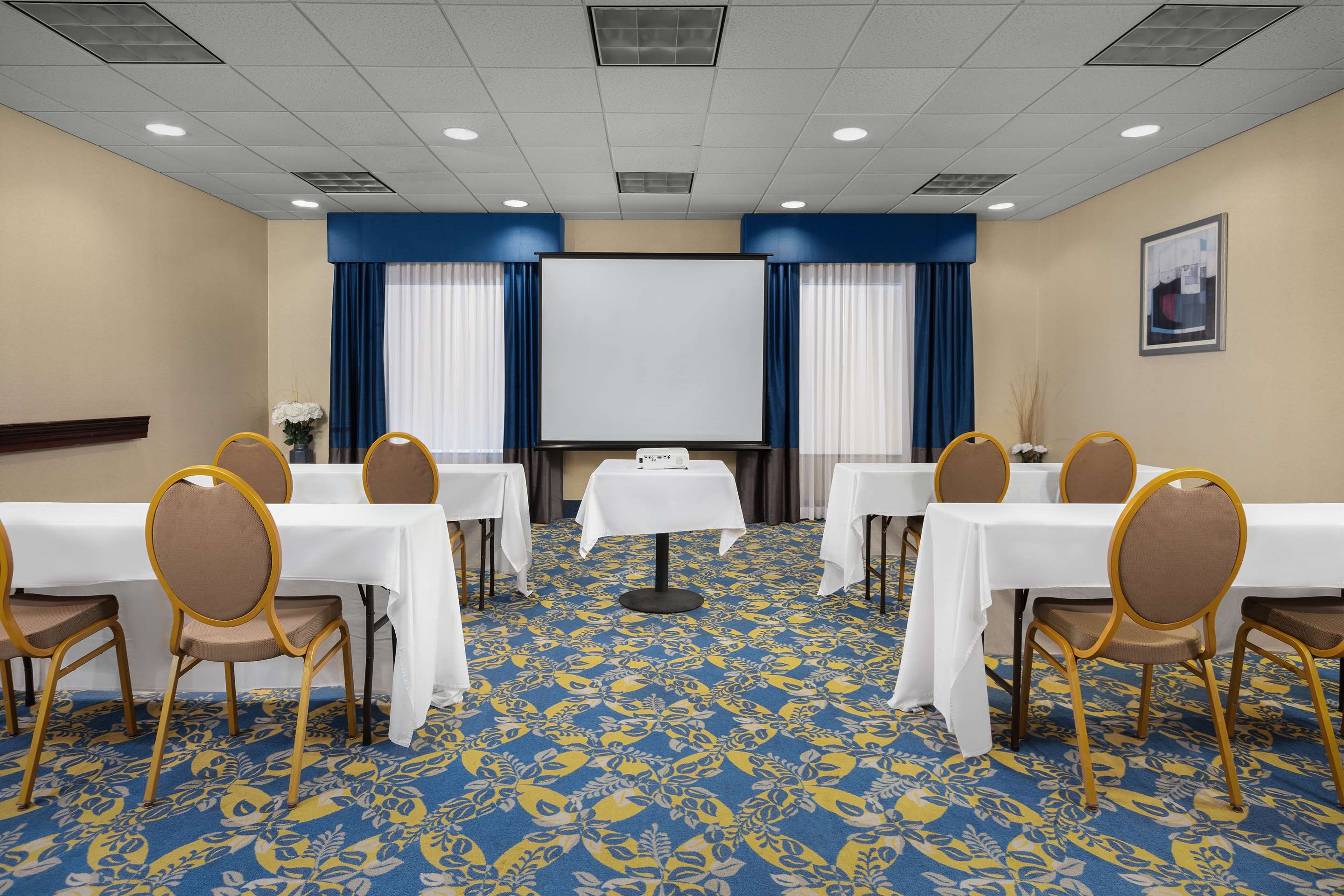 Meeting Room | Hampton Inn Syracuse Clay