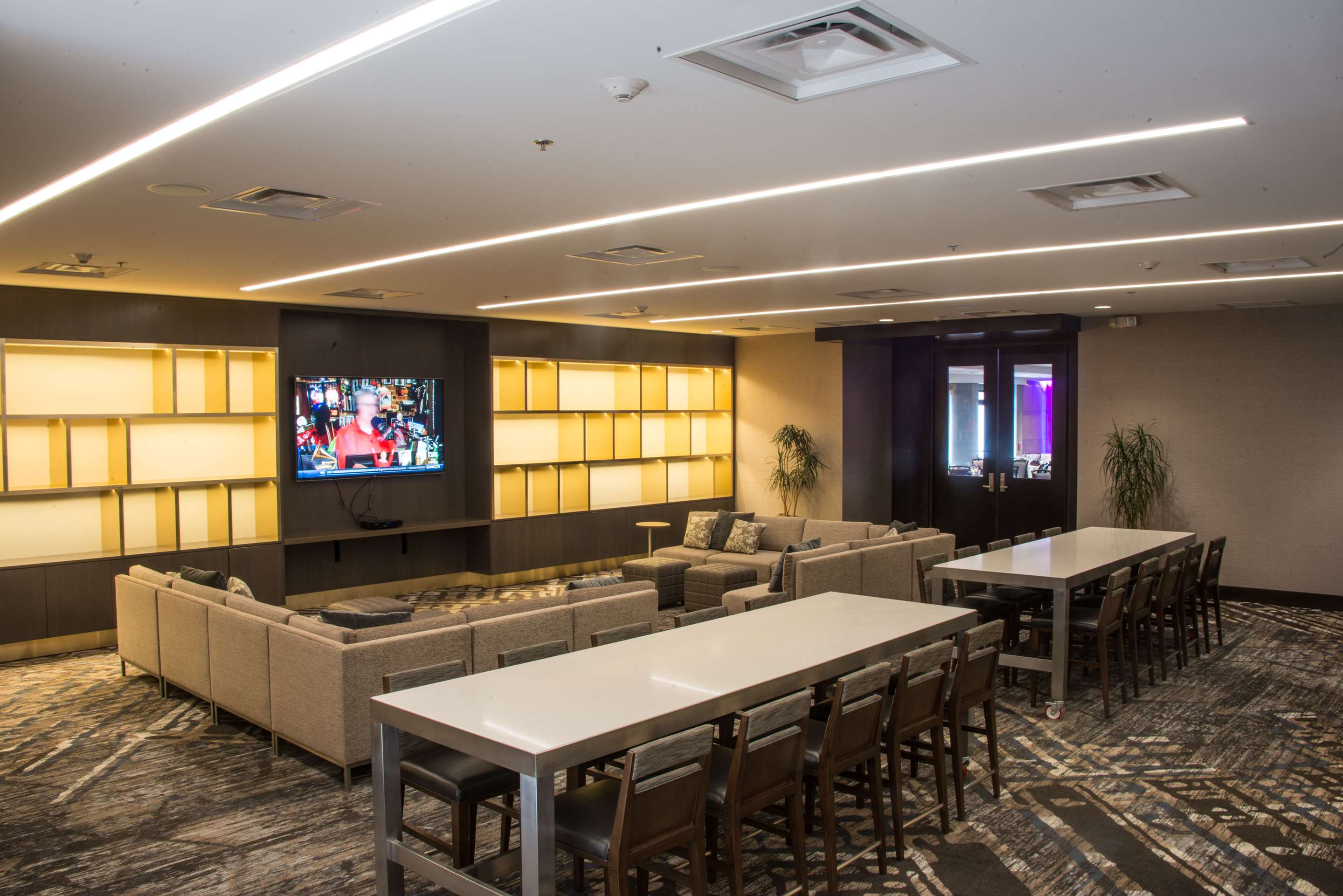 Reception | DoubleTree by Hilton Hotel Syracuse