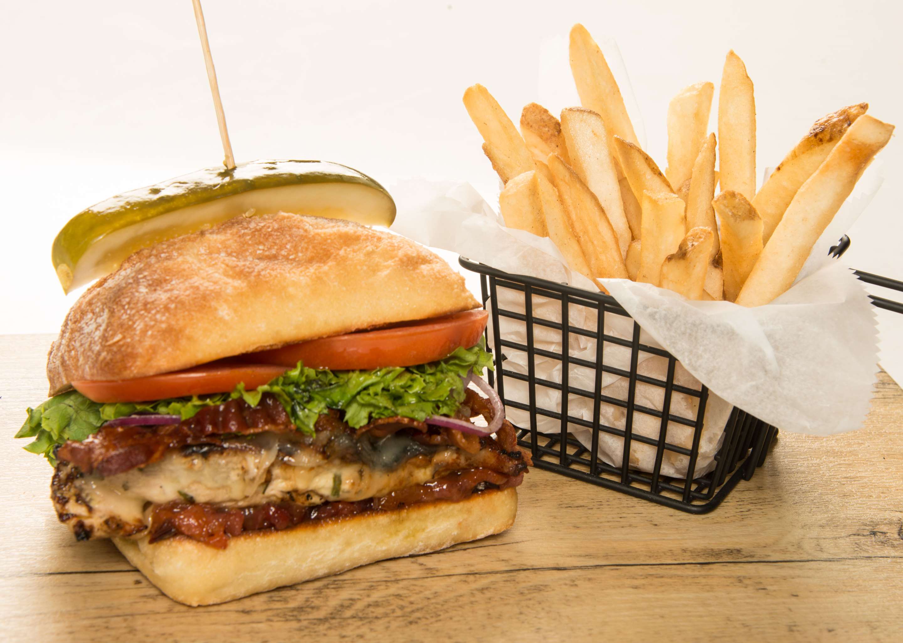 Restaurant | DoubleTree by Hilton Hotel Syracuse