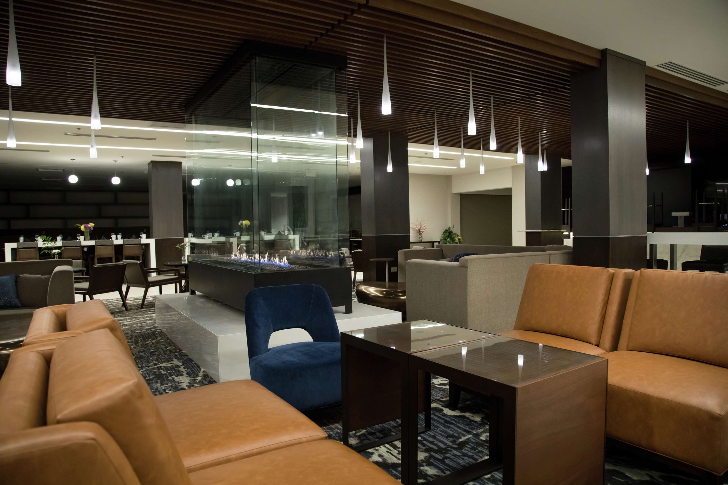 Lobby | DoubleTree by Hilton Hotel Syracuse