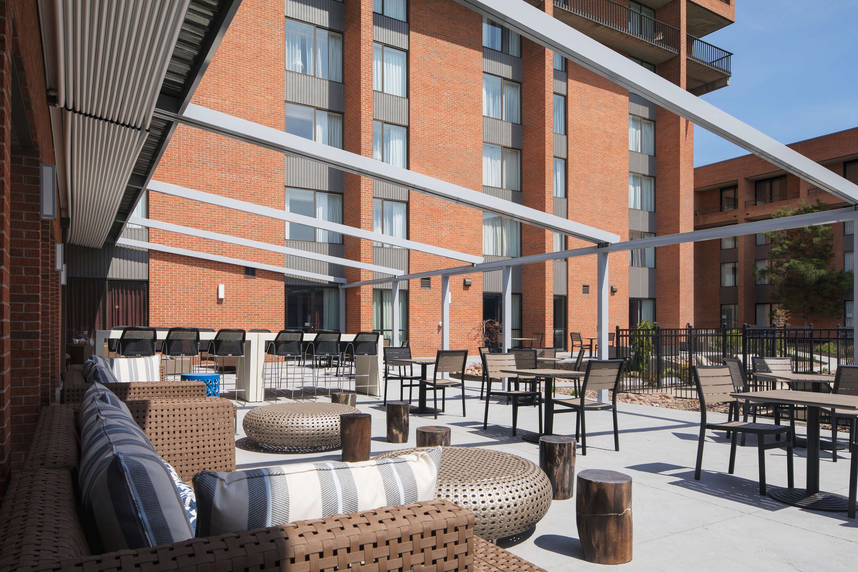 Exterior | DoubleTree by Hilton Hotel Syracuse