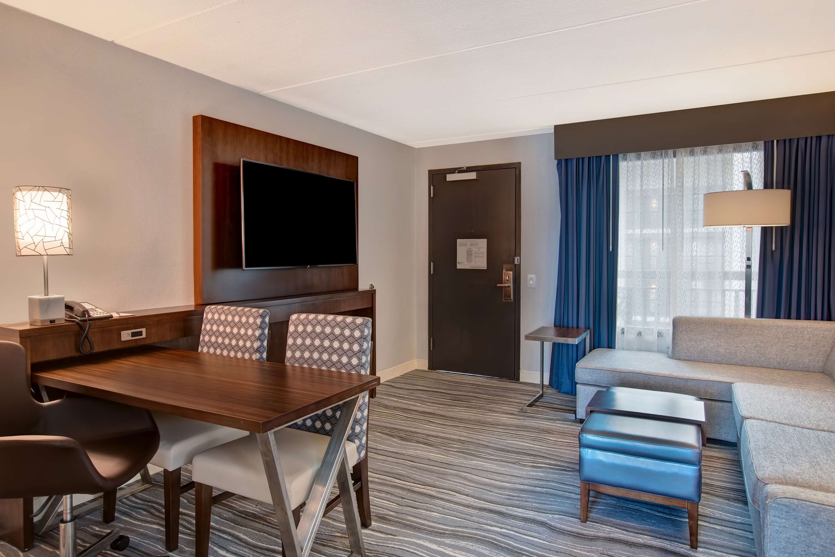 Guest room