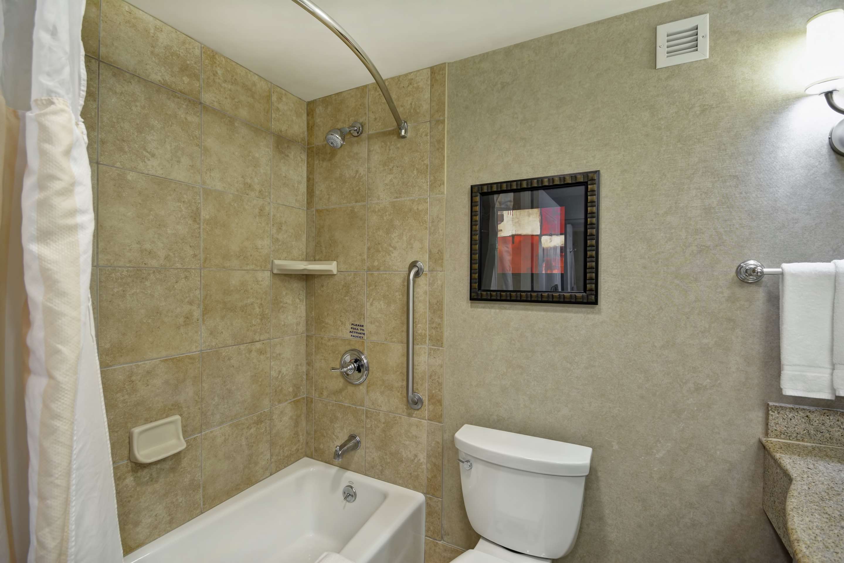 Guest room bath