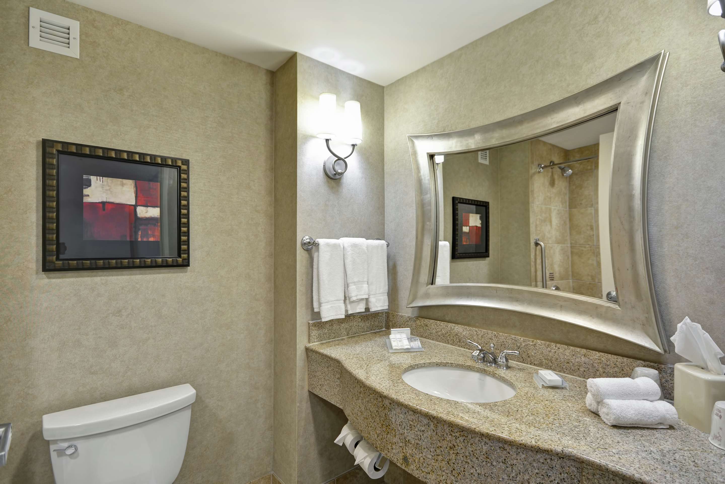 Guest room bath