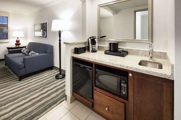  - Embassy Suites Southeast Tampa - I-75, Exit 257
