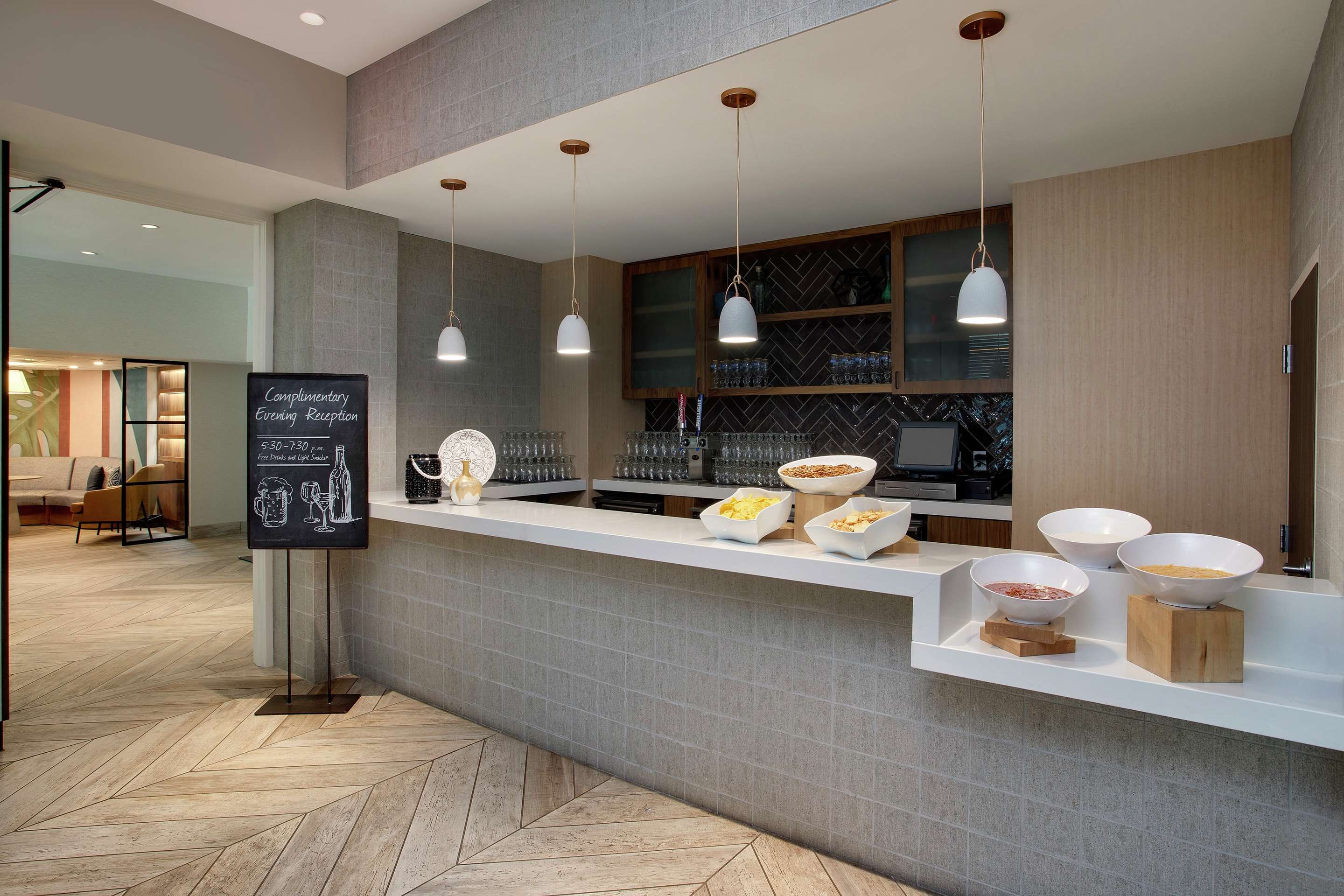 BarLounge | Embassy Suites by Hilton Tampa Downtown Convention Center