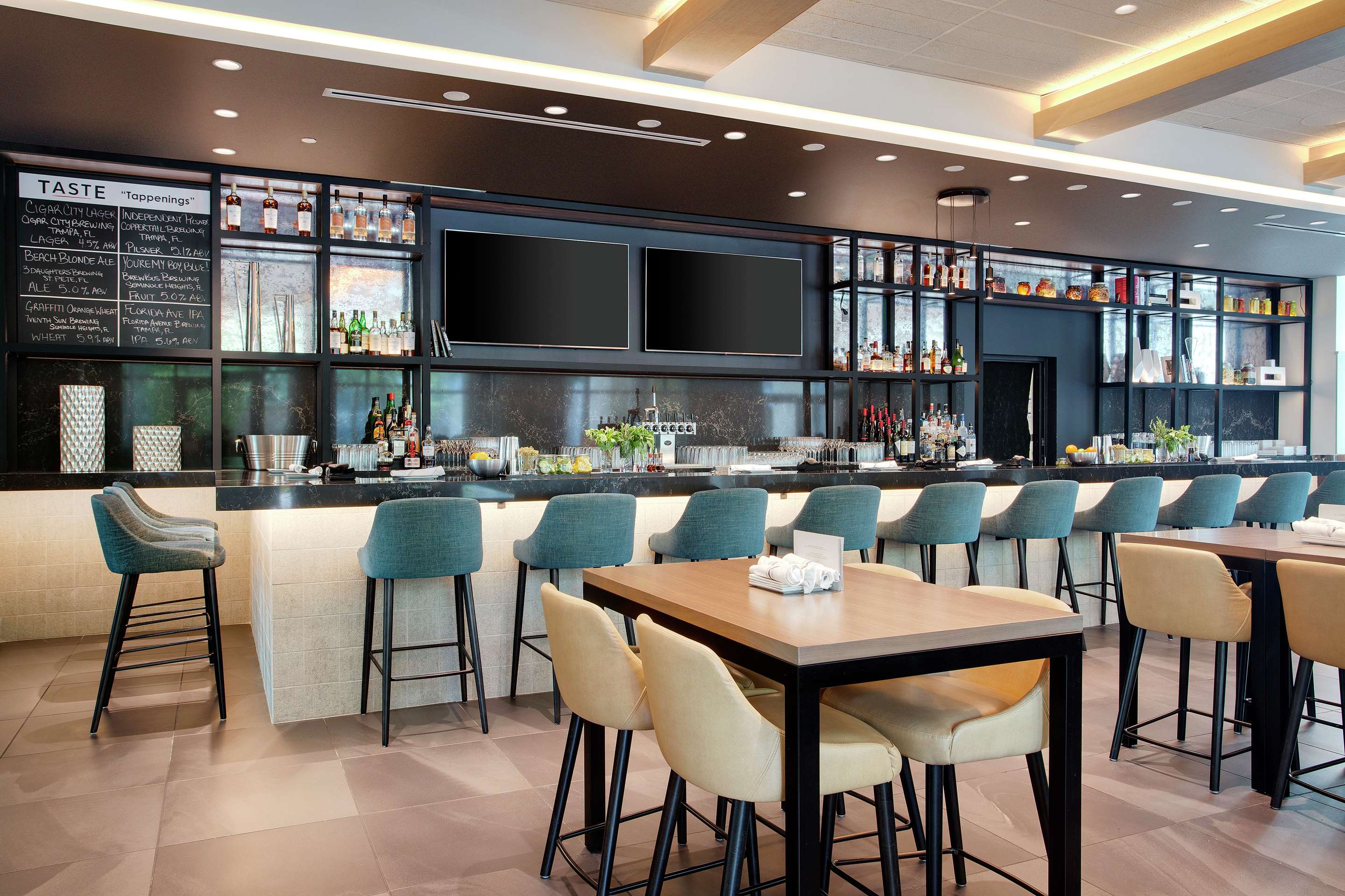 BarLounge | Embassy Suites by Hilton Tampa Downtown Convention Center