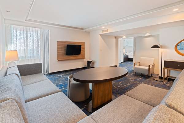  - Embassy Suites Busch Gardens Tampa