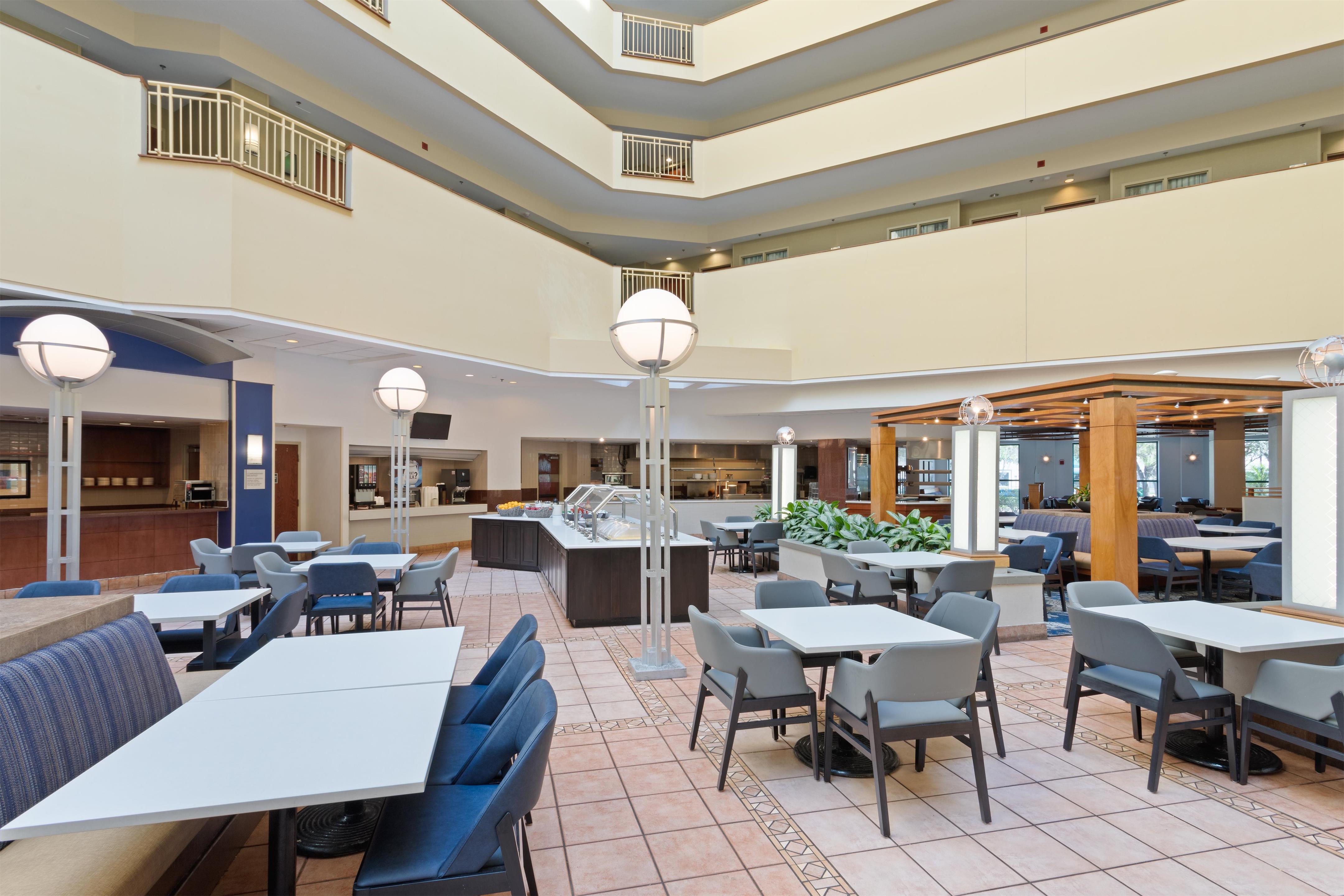 Restaurant | Embassy Suites by Hilton Tampa USF Near Busch Gardens