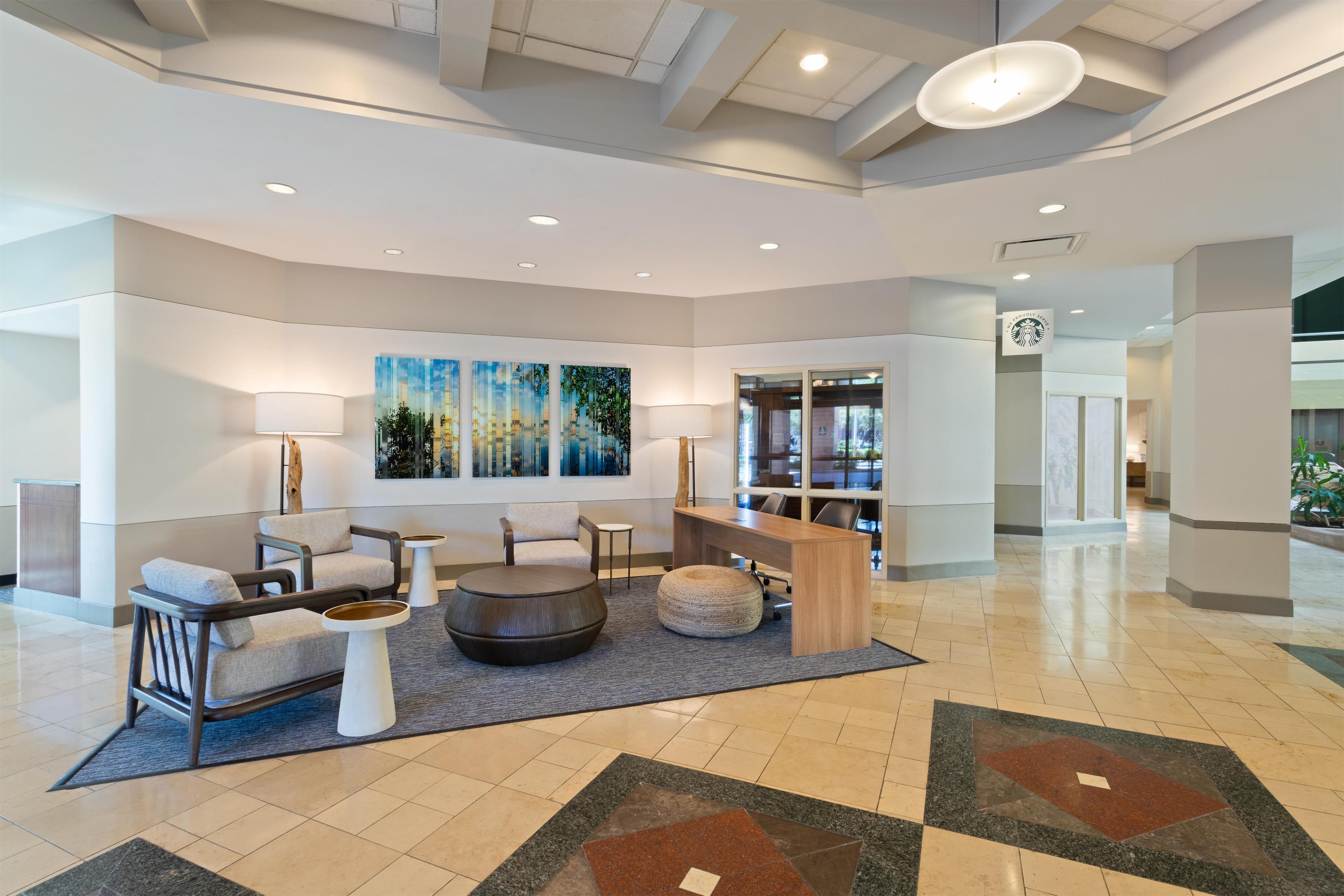 Lobby | Embassy Suites by Hilton Tampa USF Near Busch Gardens