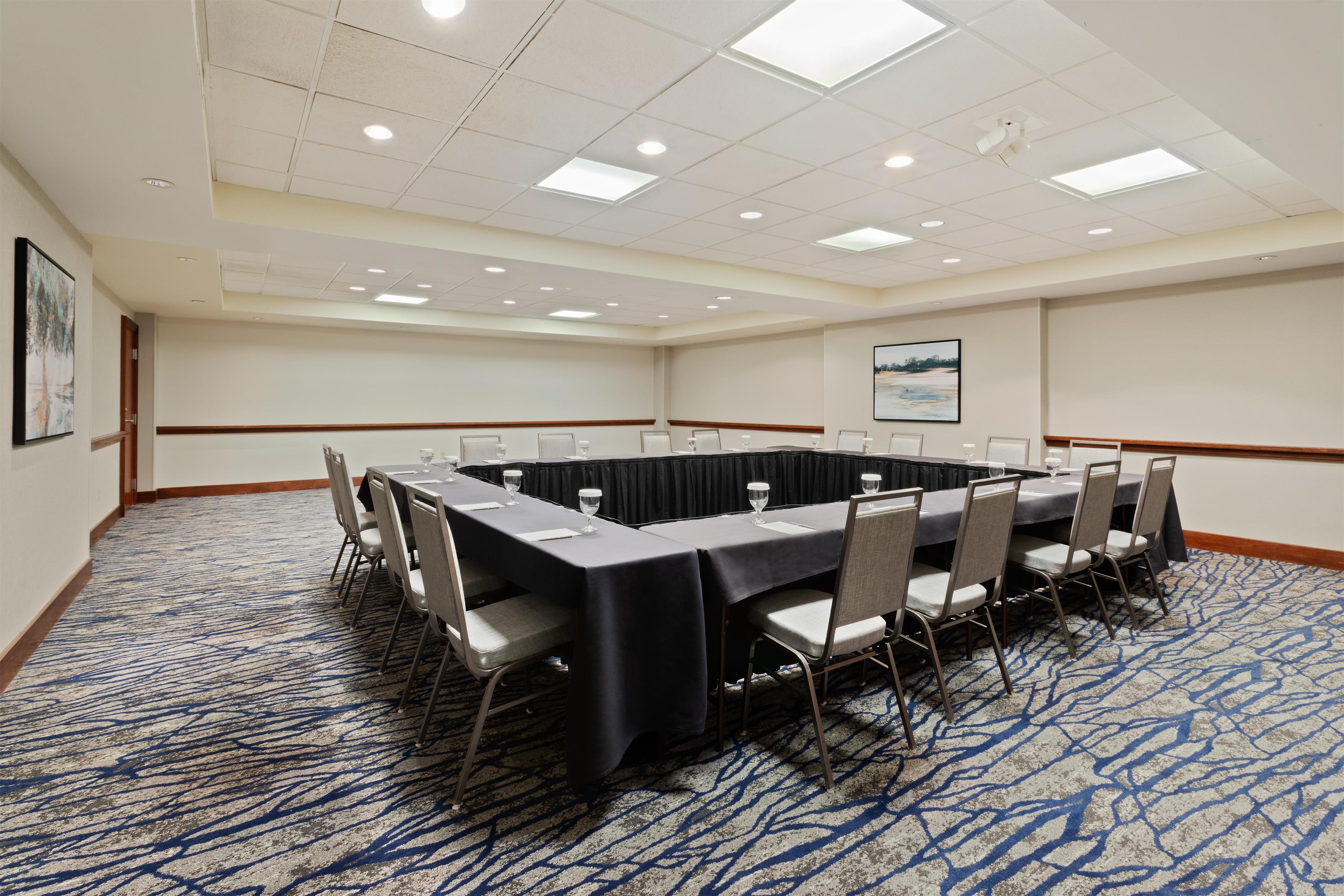 Meeting Room | Embassy Suites by Hilton Tampa USF Near Busch Gardens