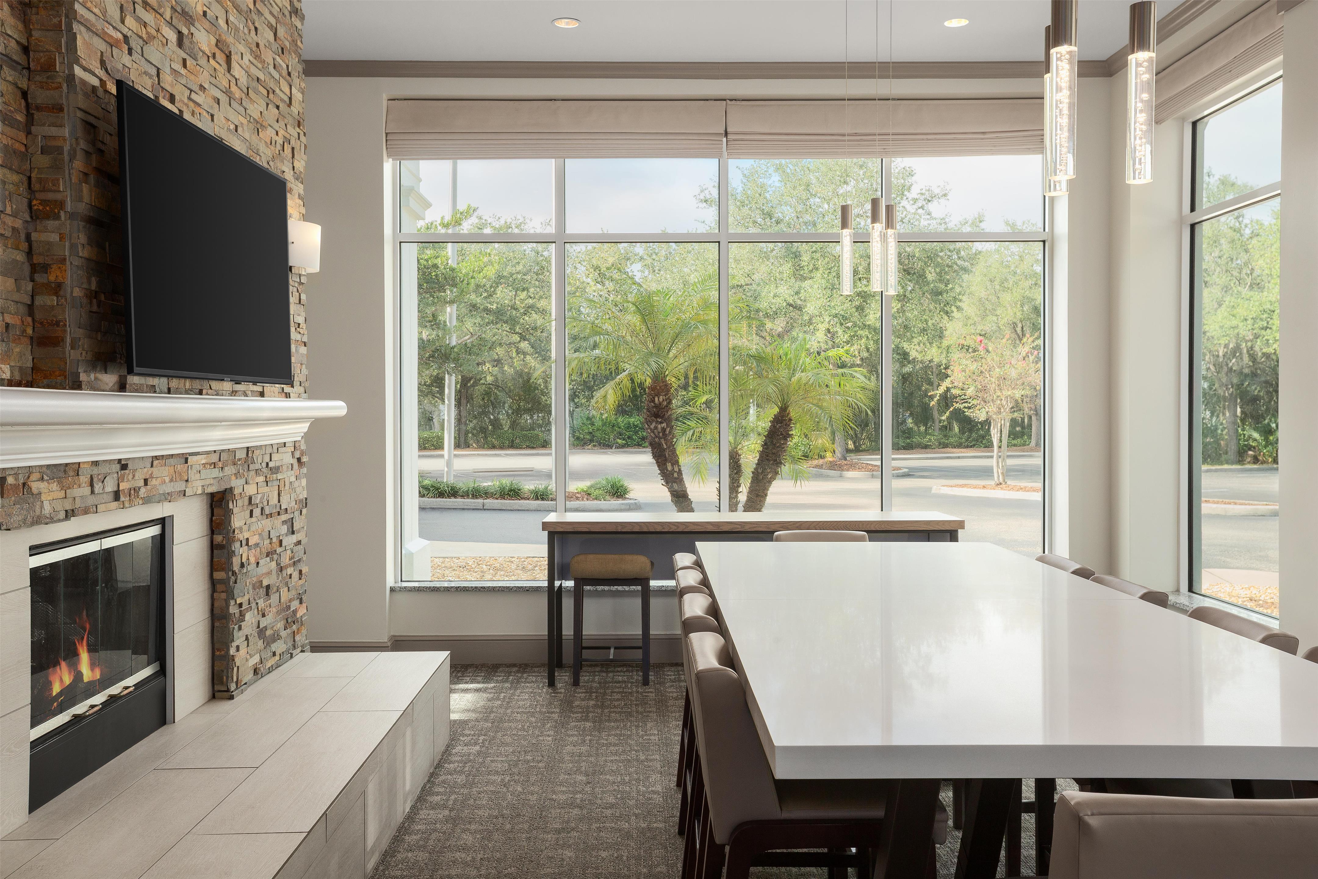 Lobby | Hilton Garden Inn Tampa North Busch Gardens