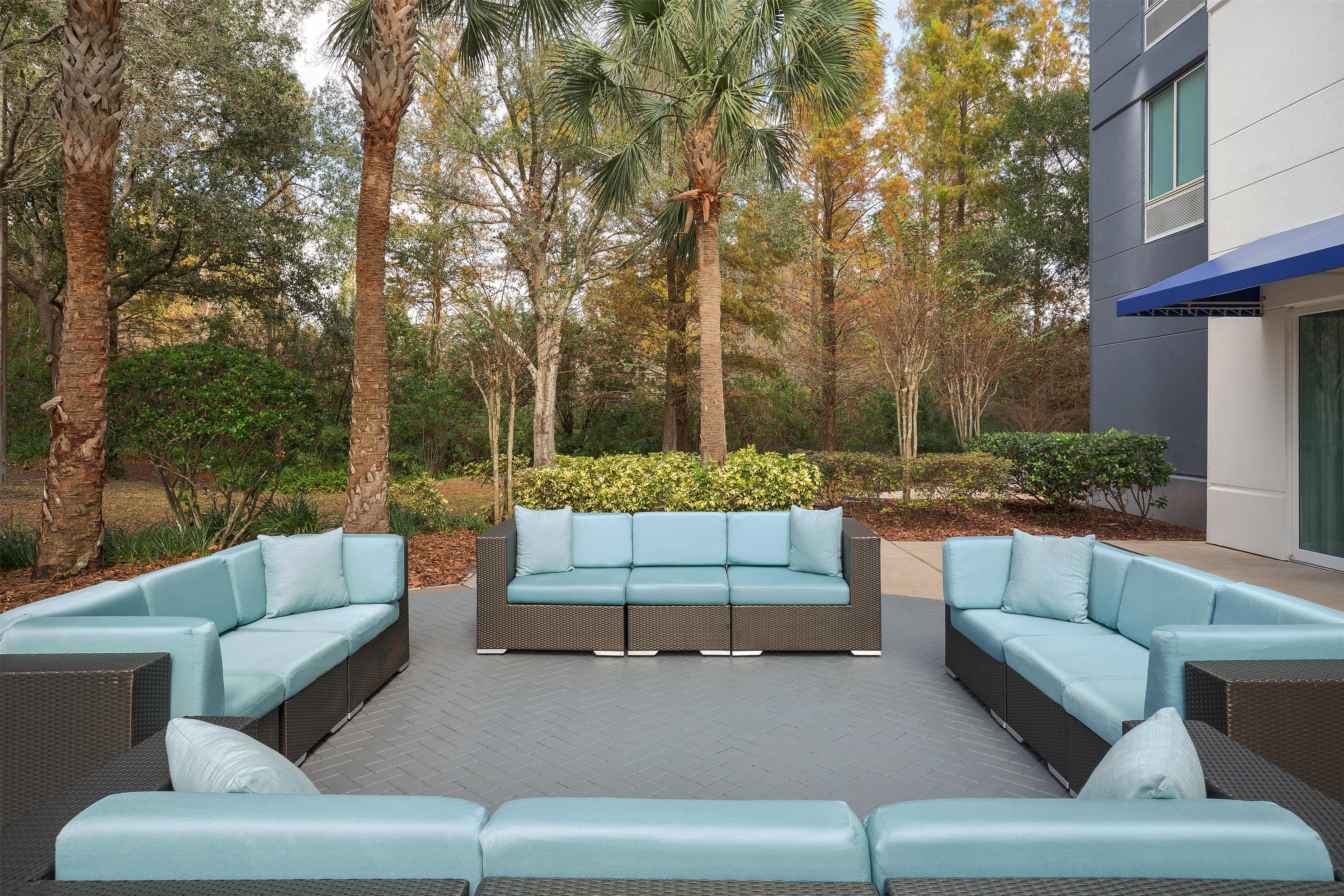 Exterior | Hilton Garden Inn Tampa North Busch Gardens