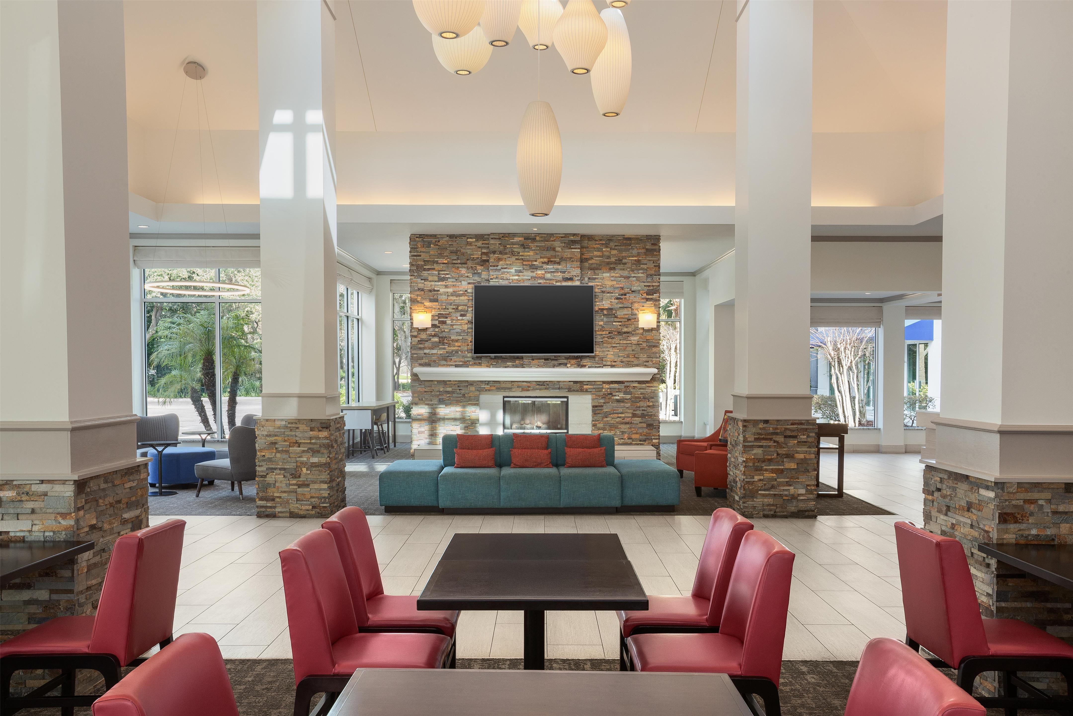 Lobby | Hilton Garden Inn Tampa North Busch Gardens