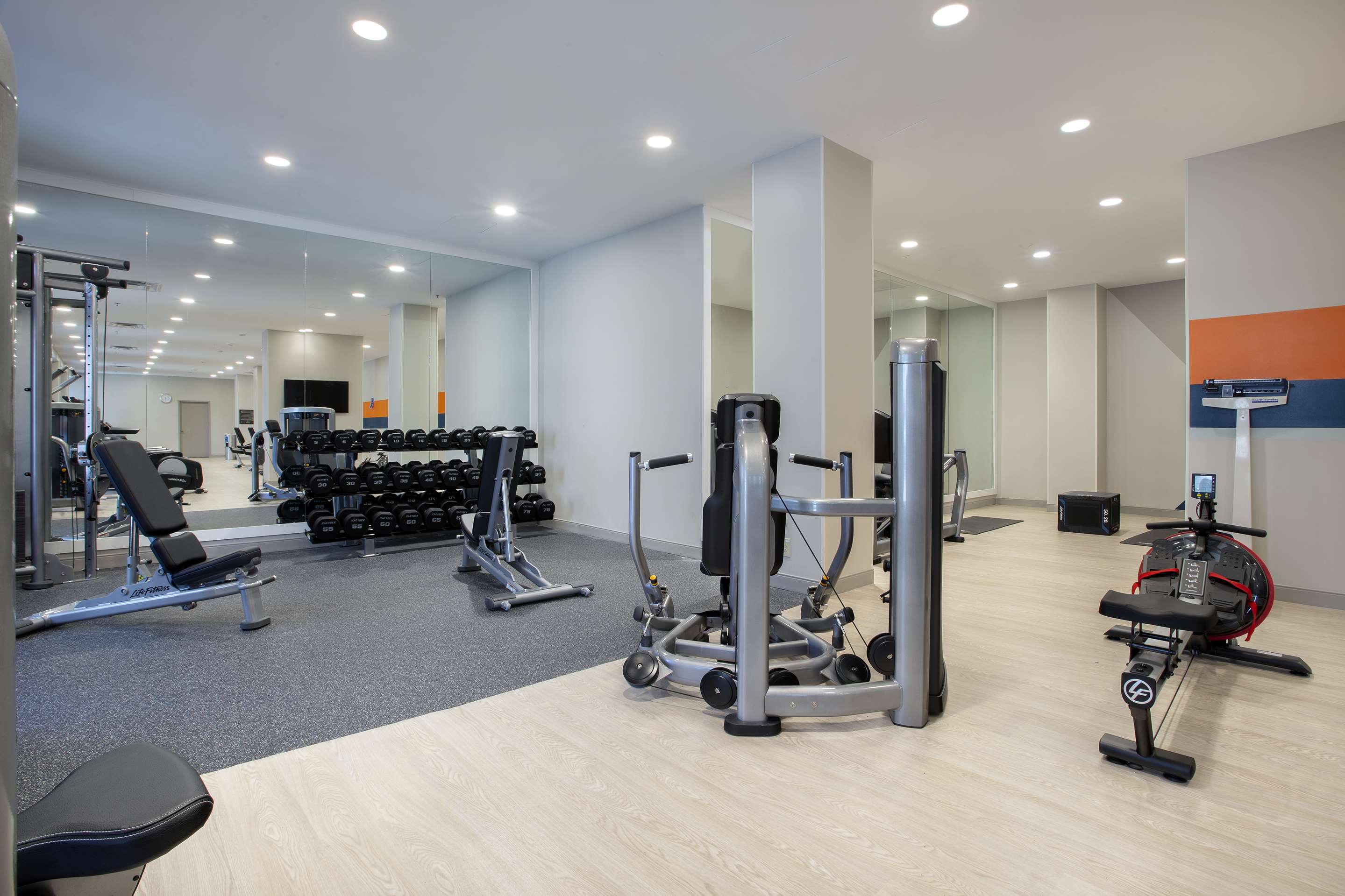 Health club fitness center gym | Hilton Tampa Downtown