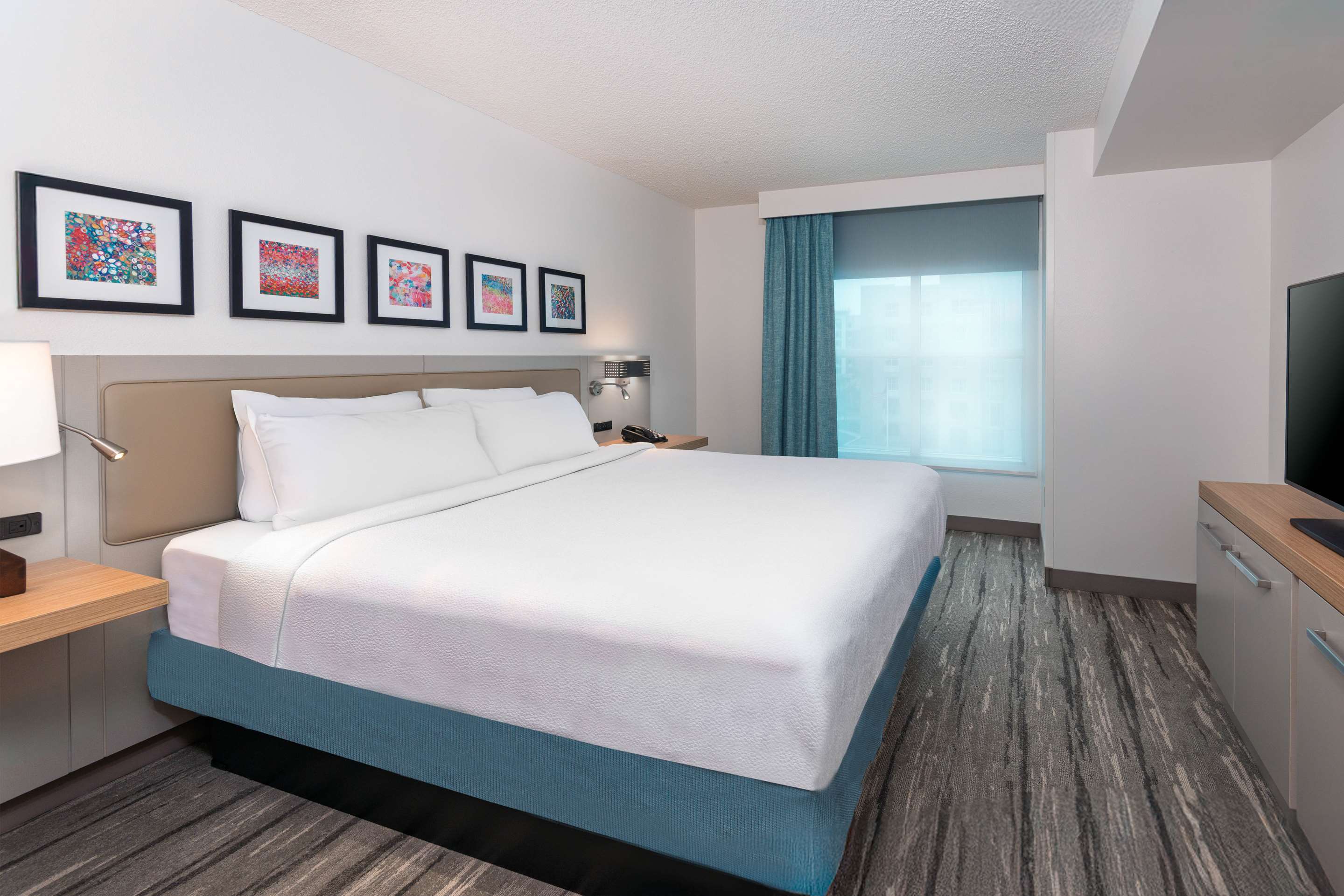 Guest room
