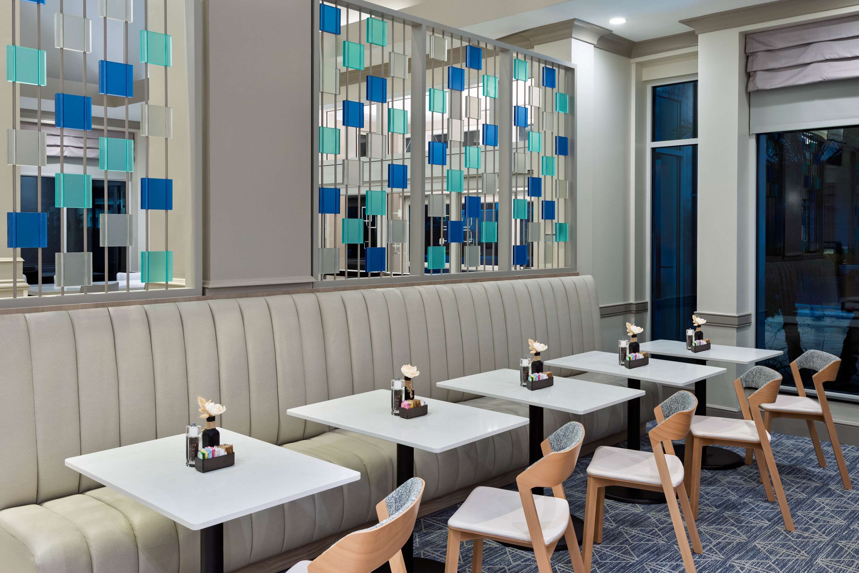 Restaurant | Hilton Garden Inn Tampa Airport Westshore