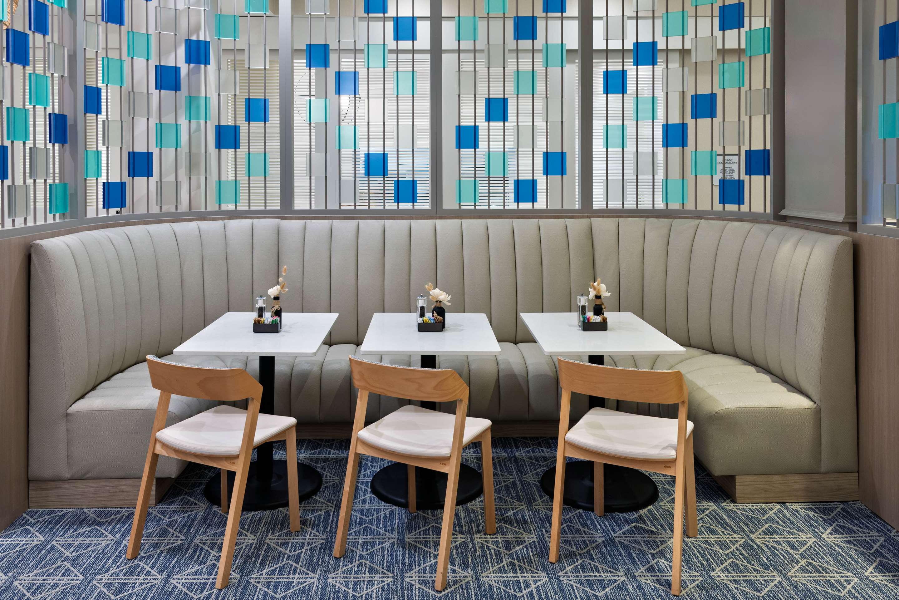 Restaurant | Hilton Garden Inn Tampa Airport Westshore