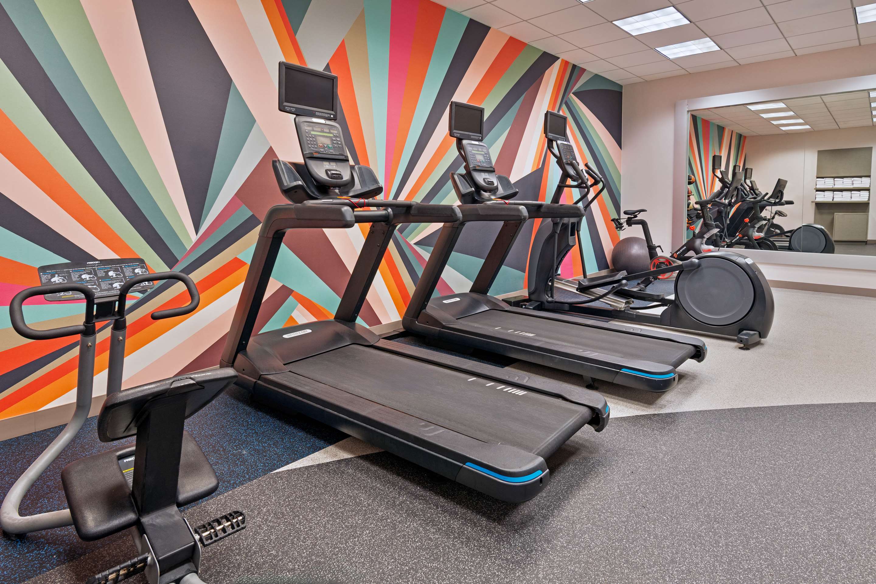 Health club fitness center gym | Hilton Garden Inn Tampa Airport Westshore