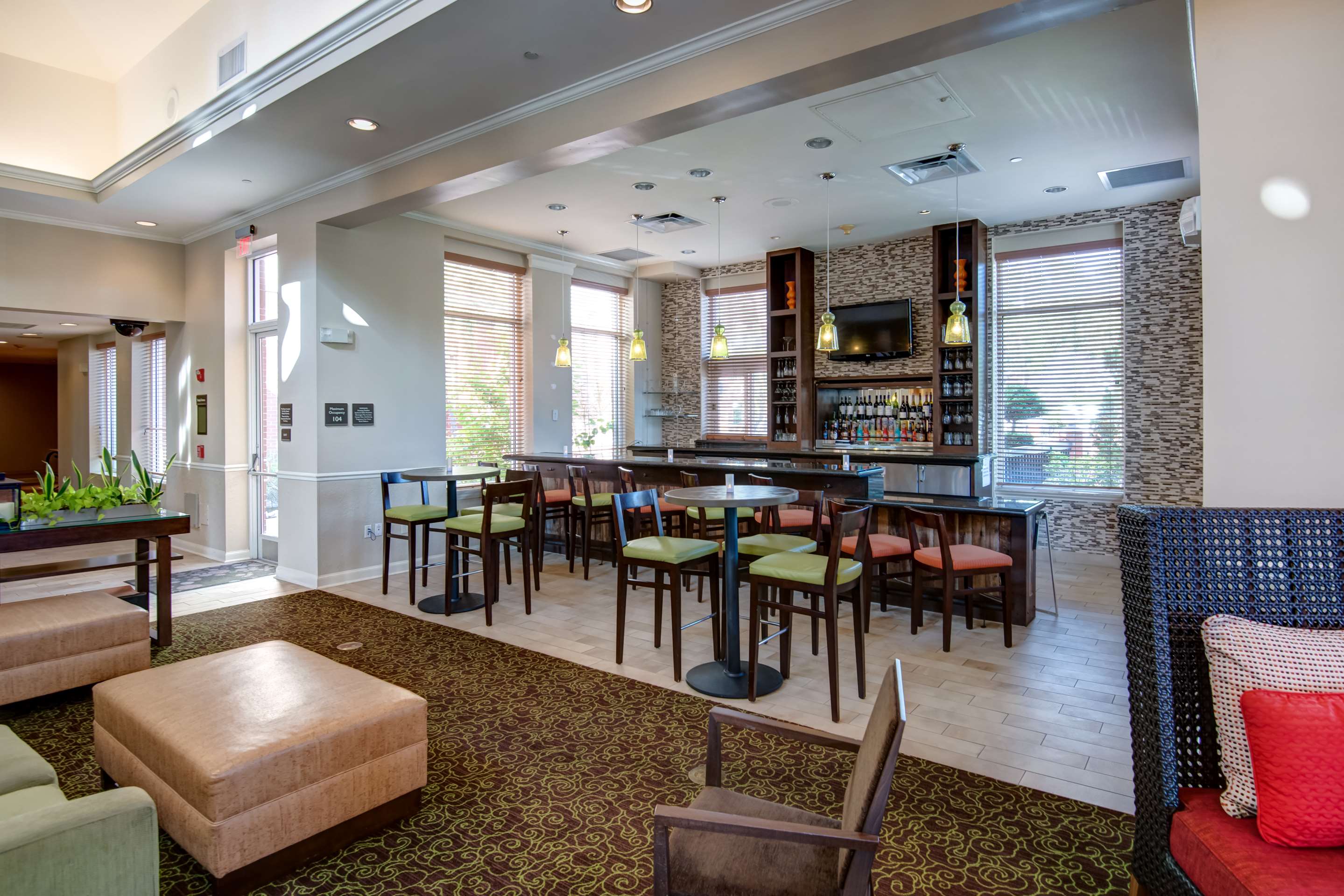 BarLounge | Hilton Garden Inn Tampa Ybor Historic District