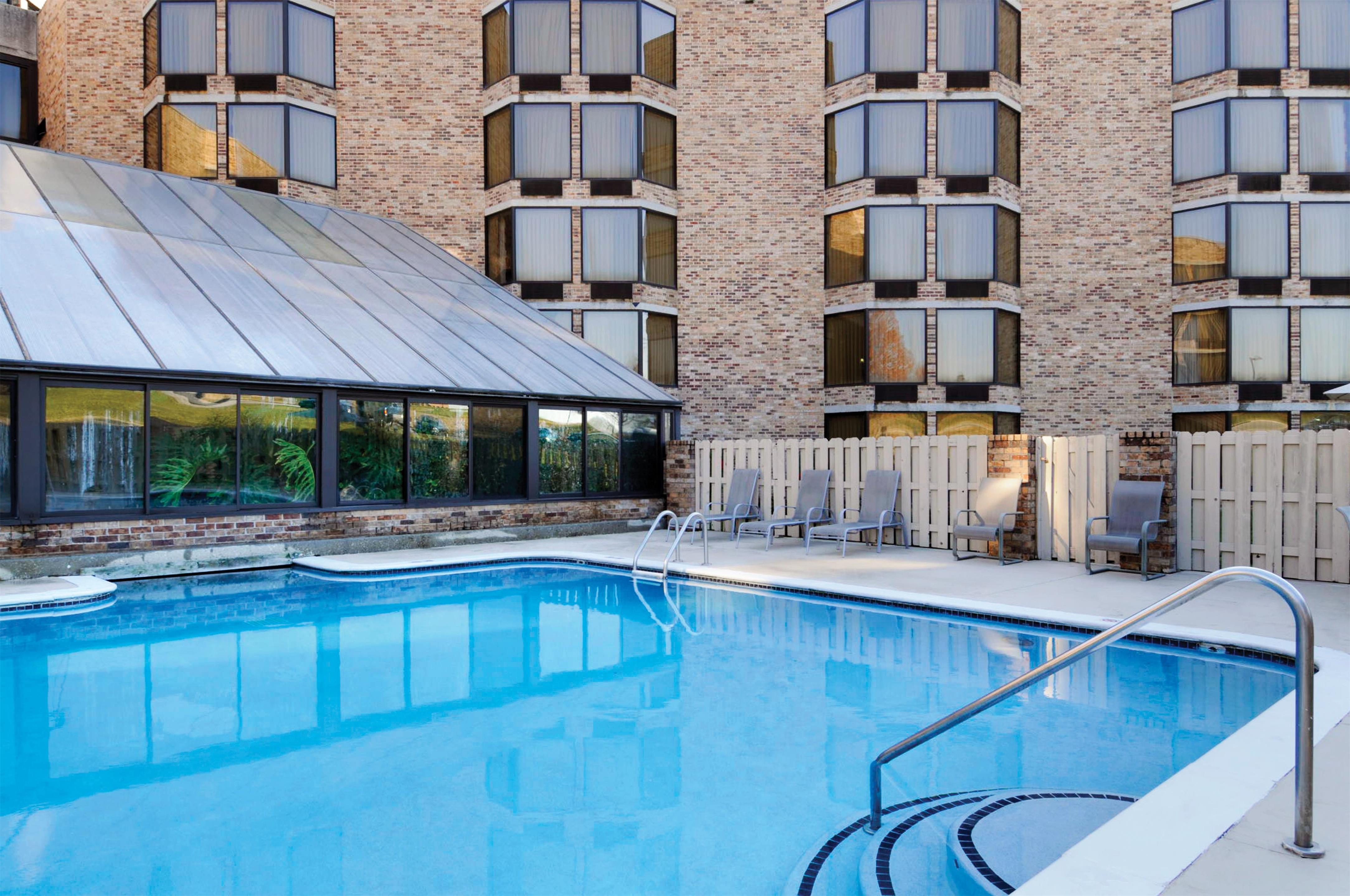 Pool | DoubleTree by Hilton Hotel Johnson City