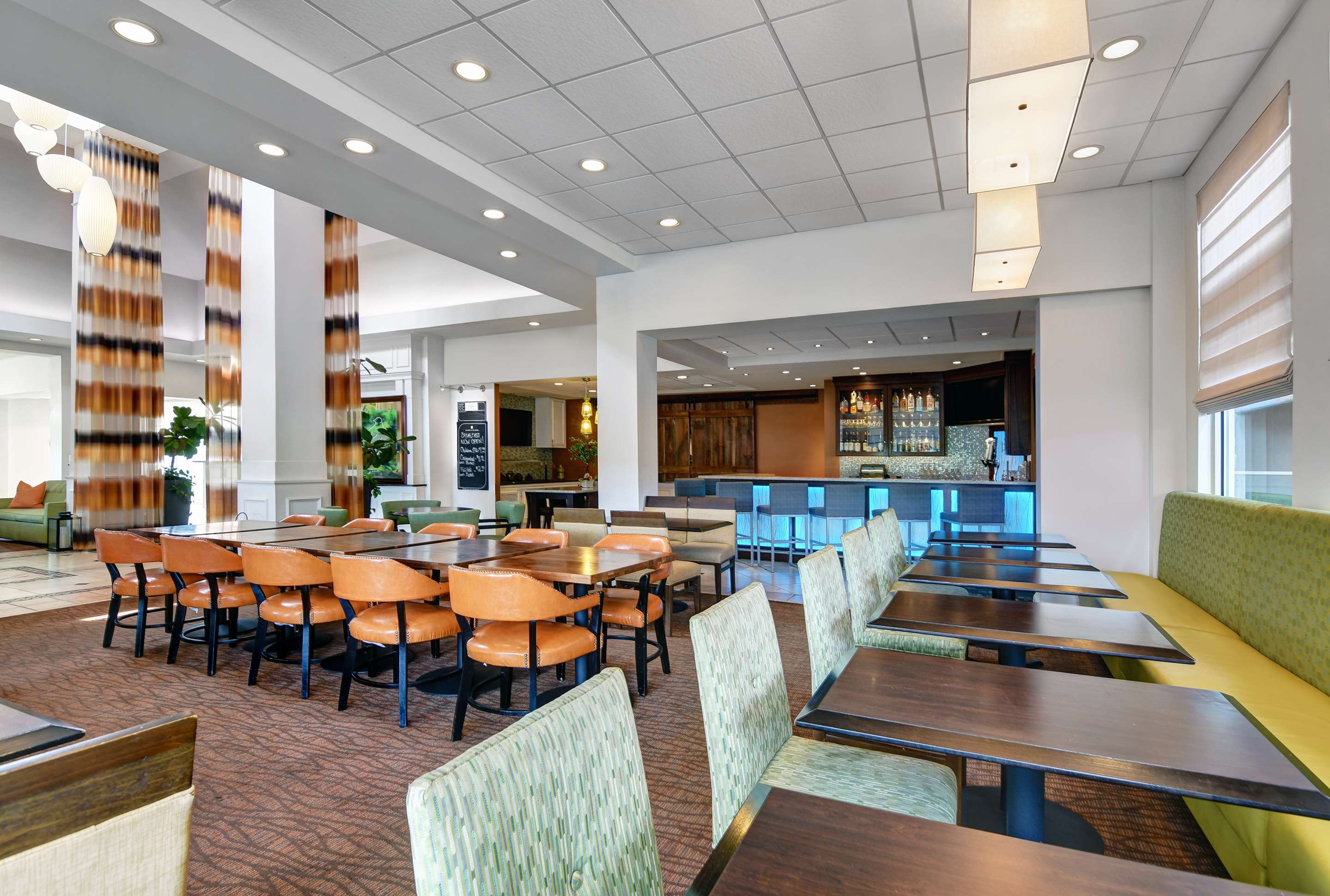 Restaurant | Hilton Garden Inn Hamilton