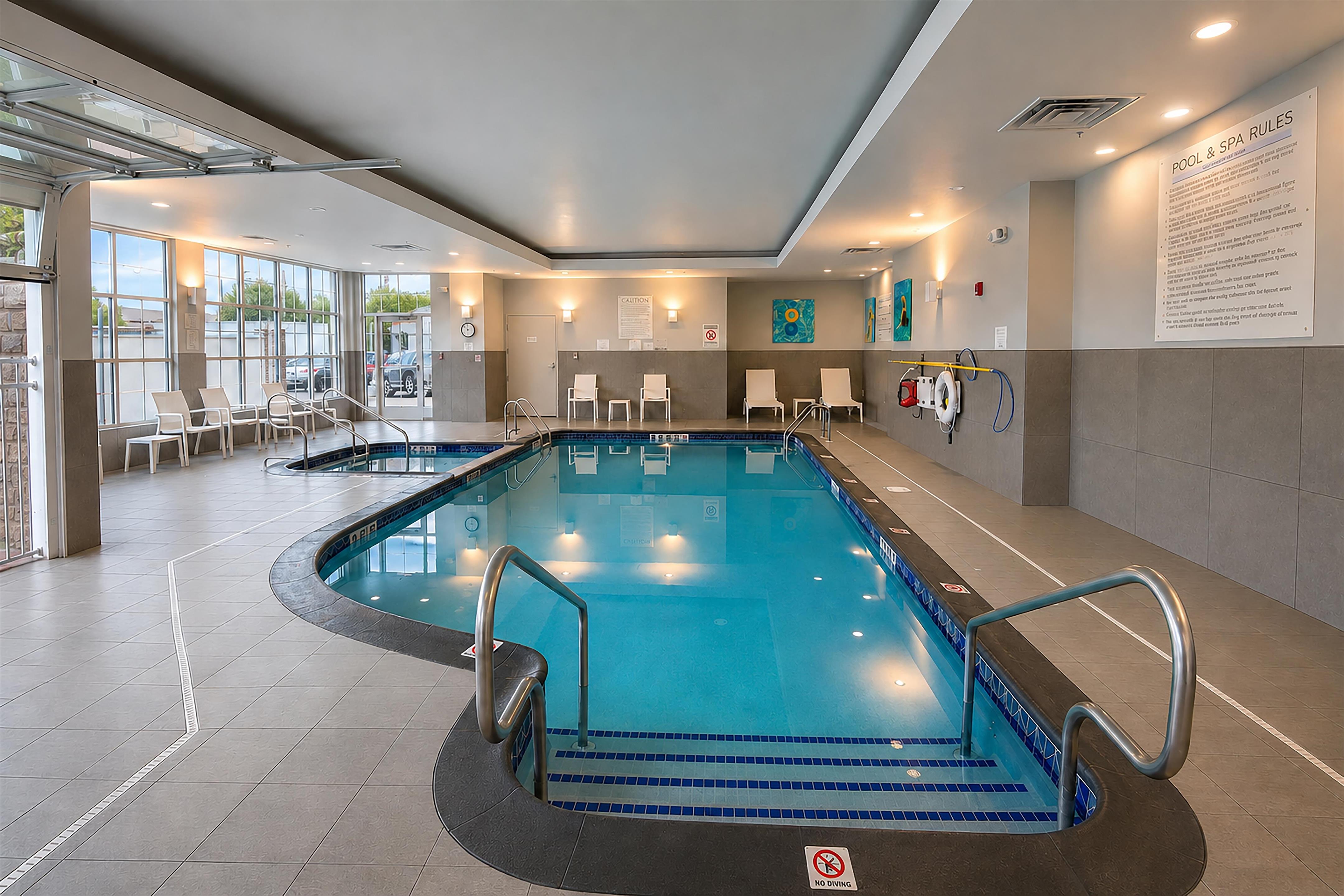 Pool | Hilton Garden Inn Hamilton