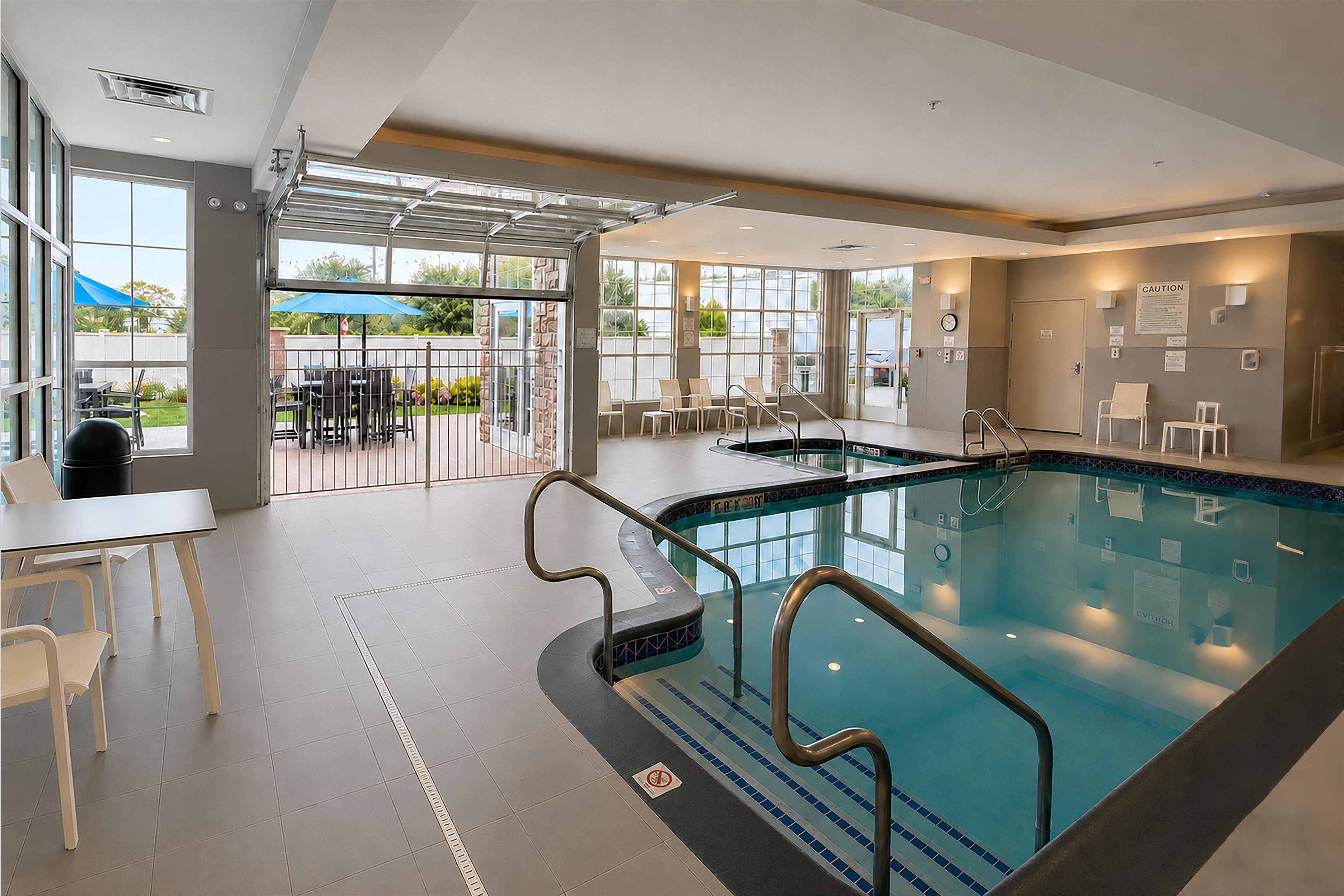 Pool | Hilton Garden Inn Hamilton