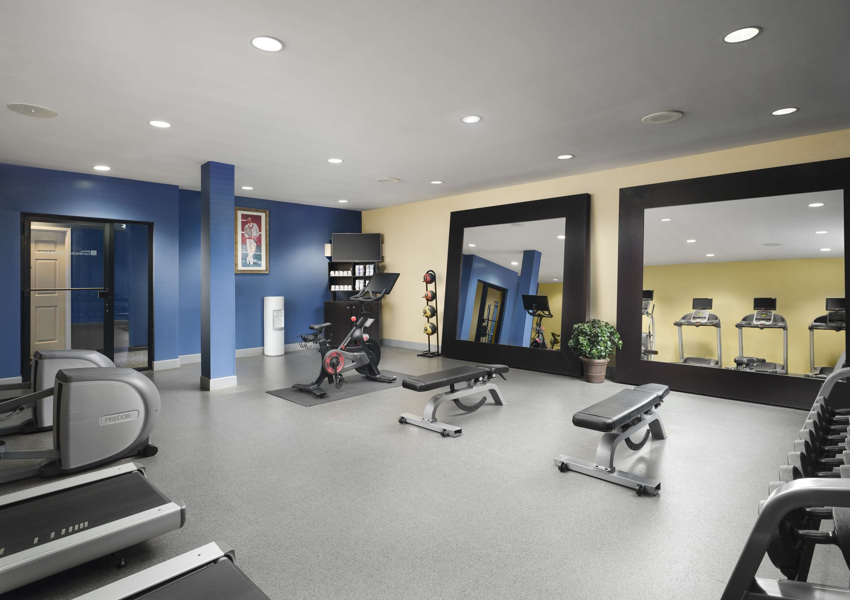 Health club fitness center gym | Hilton Garden Inn Tucson Airport