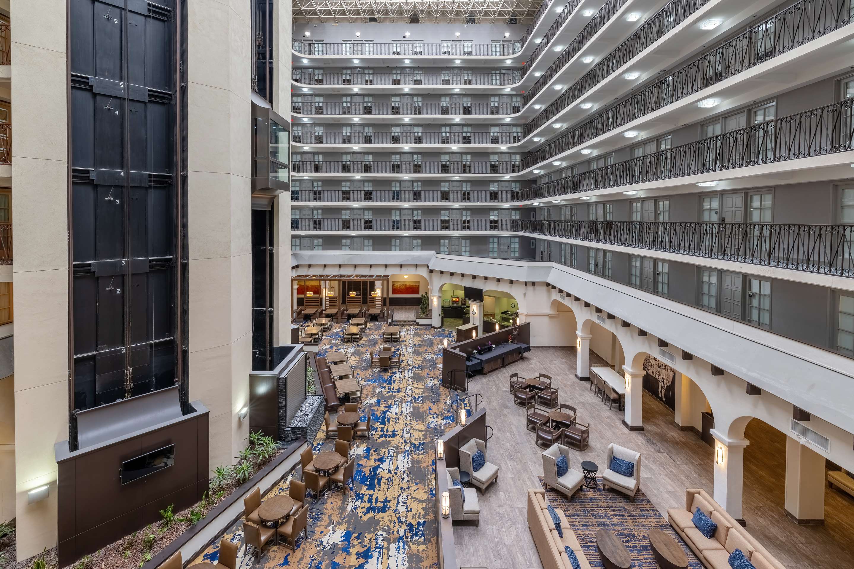 Lobby | Embassy Suites by Hilton Tulsa I-44