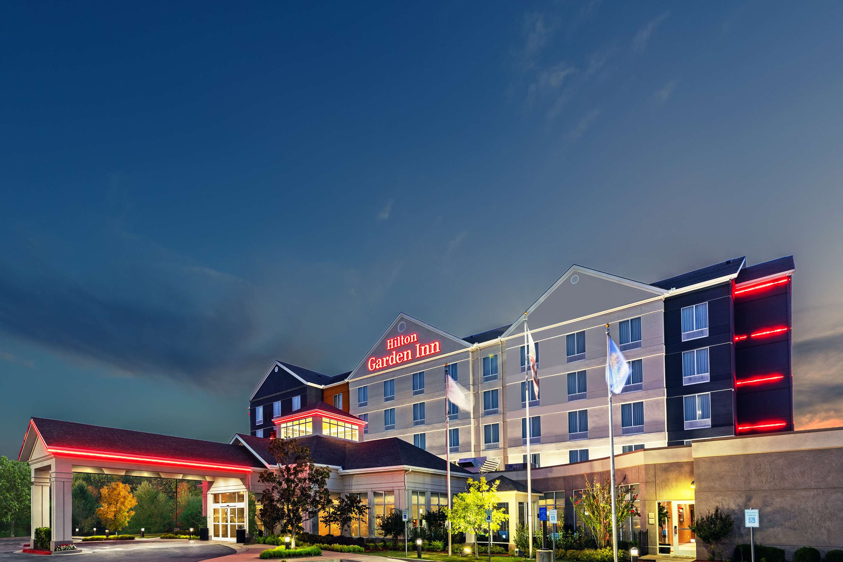 Exterior | Hilton Garden Inn Tulsa Midtown