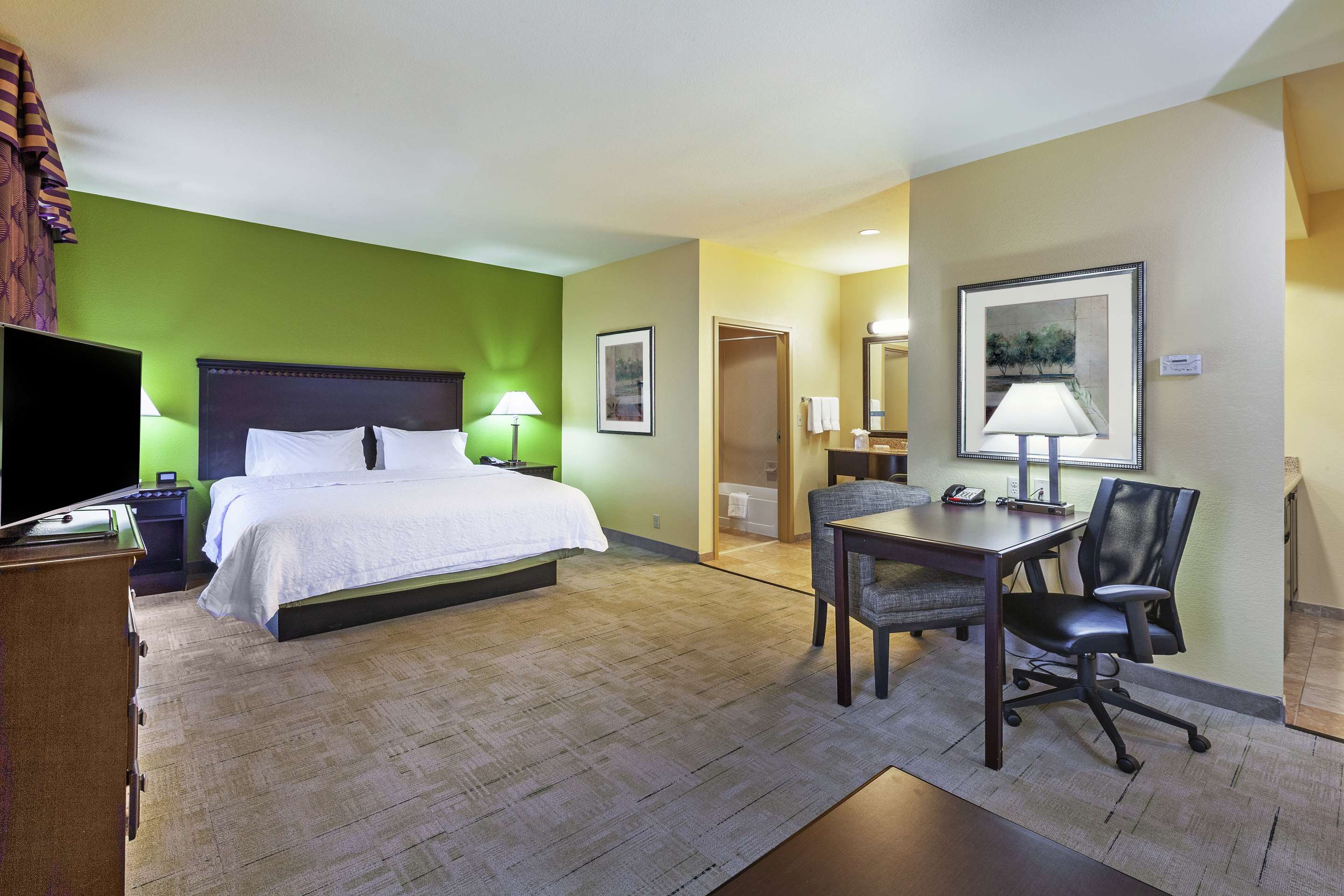 Guest room