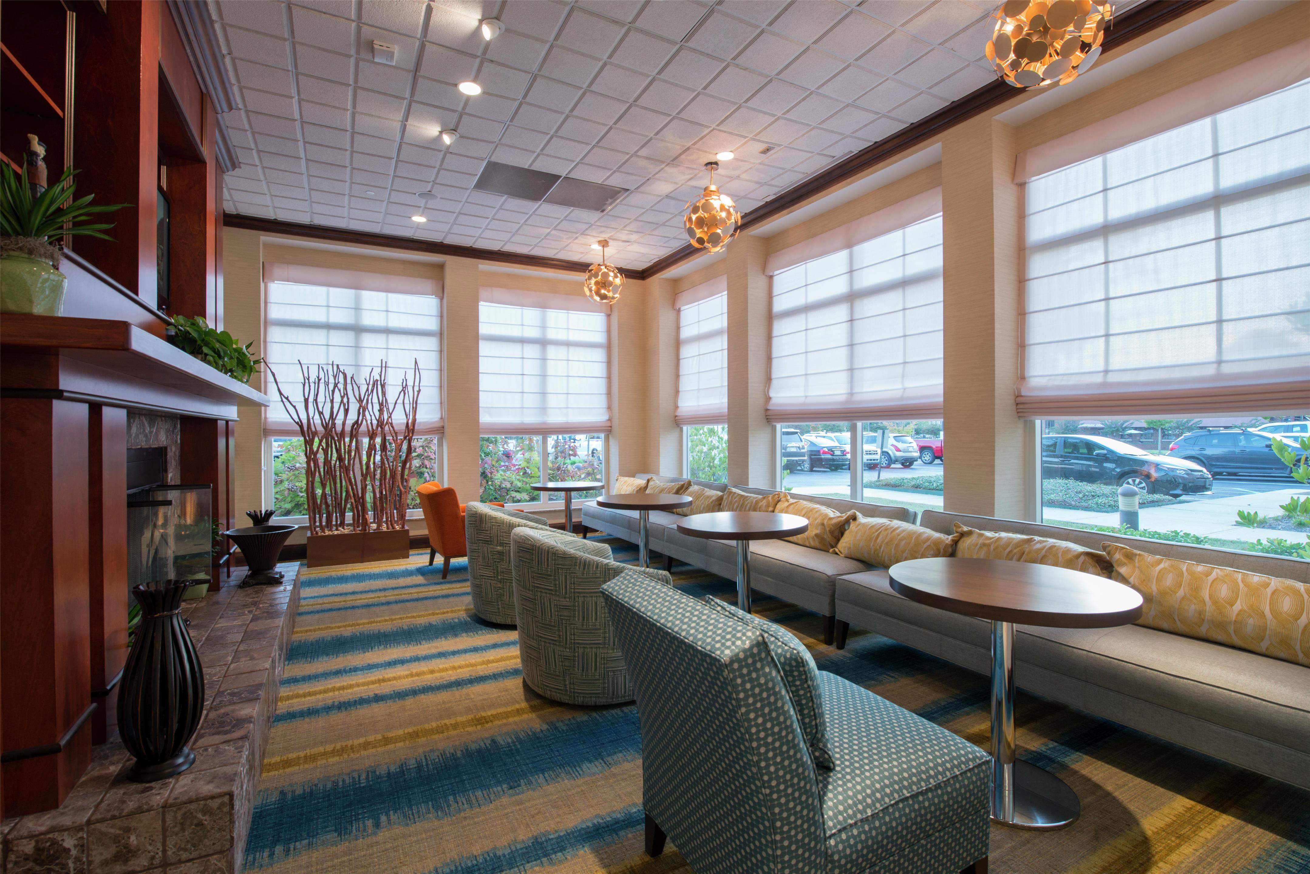 Lobby | Hilton Garden Inn Tupelo