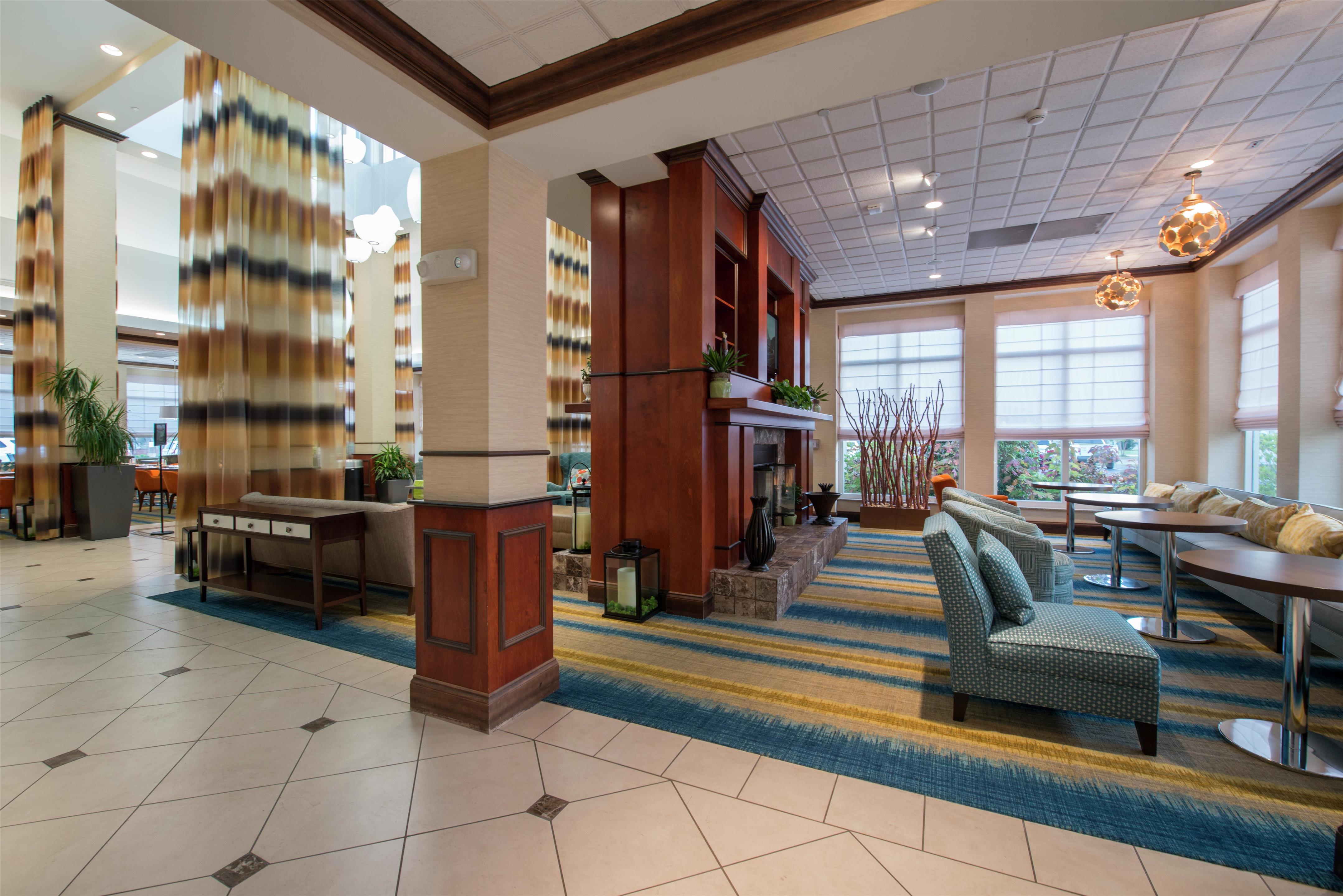 Lobby | Hilton Garden Inn Tupelo