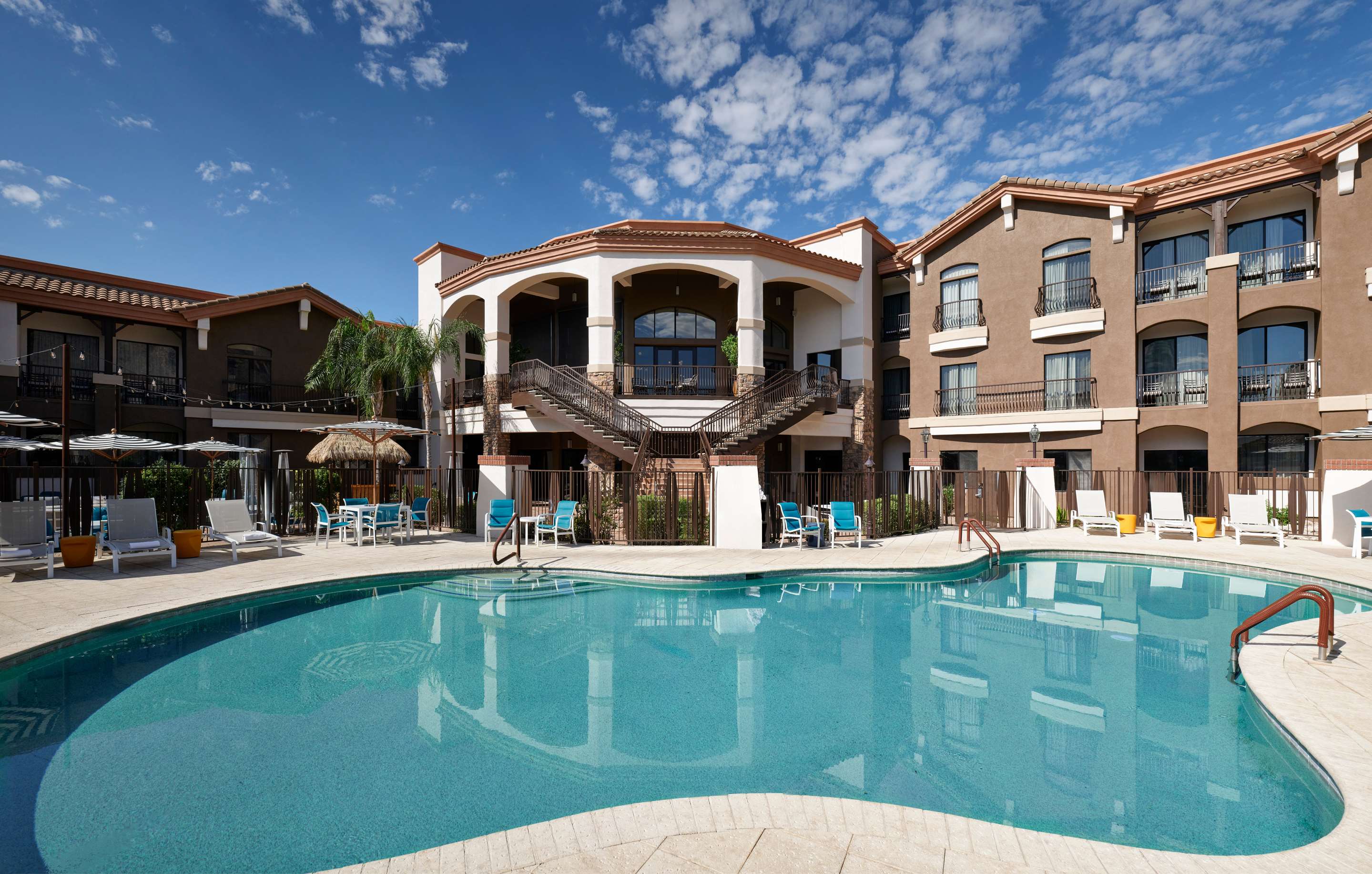 Pool | Embassy Suites by Hilton Tucson Paloma Village
