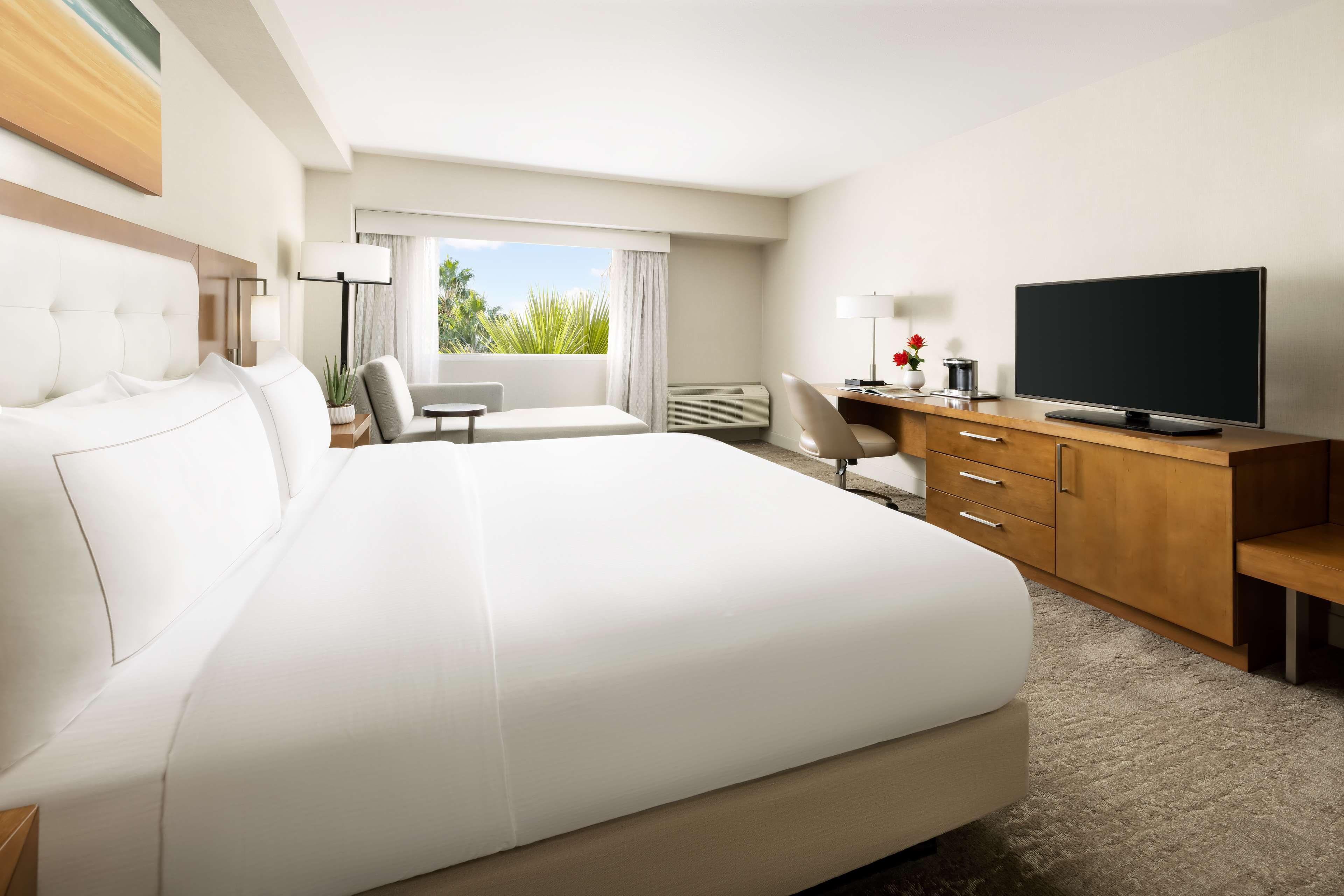 Hilton Tucson East Room Type - 1 KING MOB ACC RI SHWR