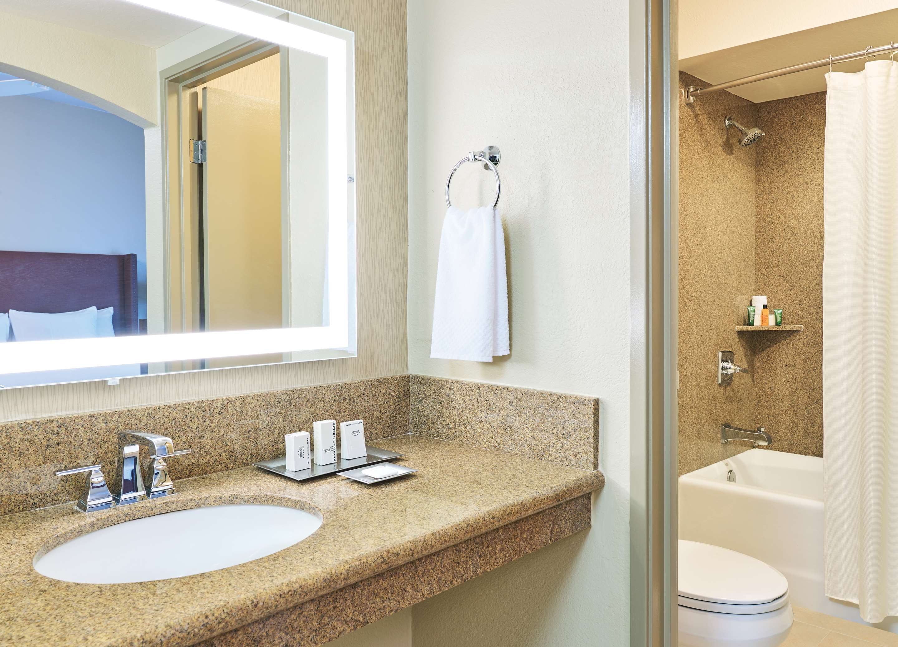 Guest room bath