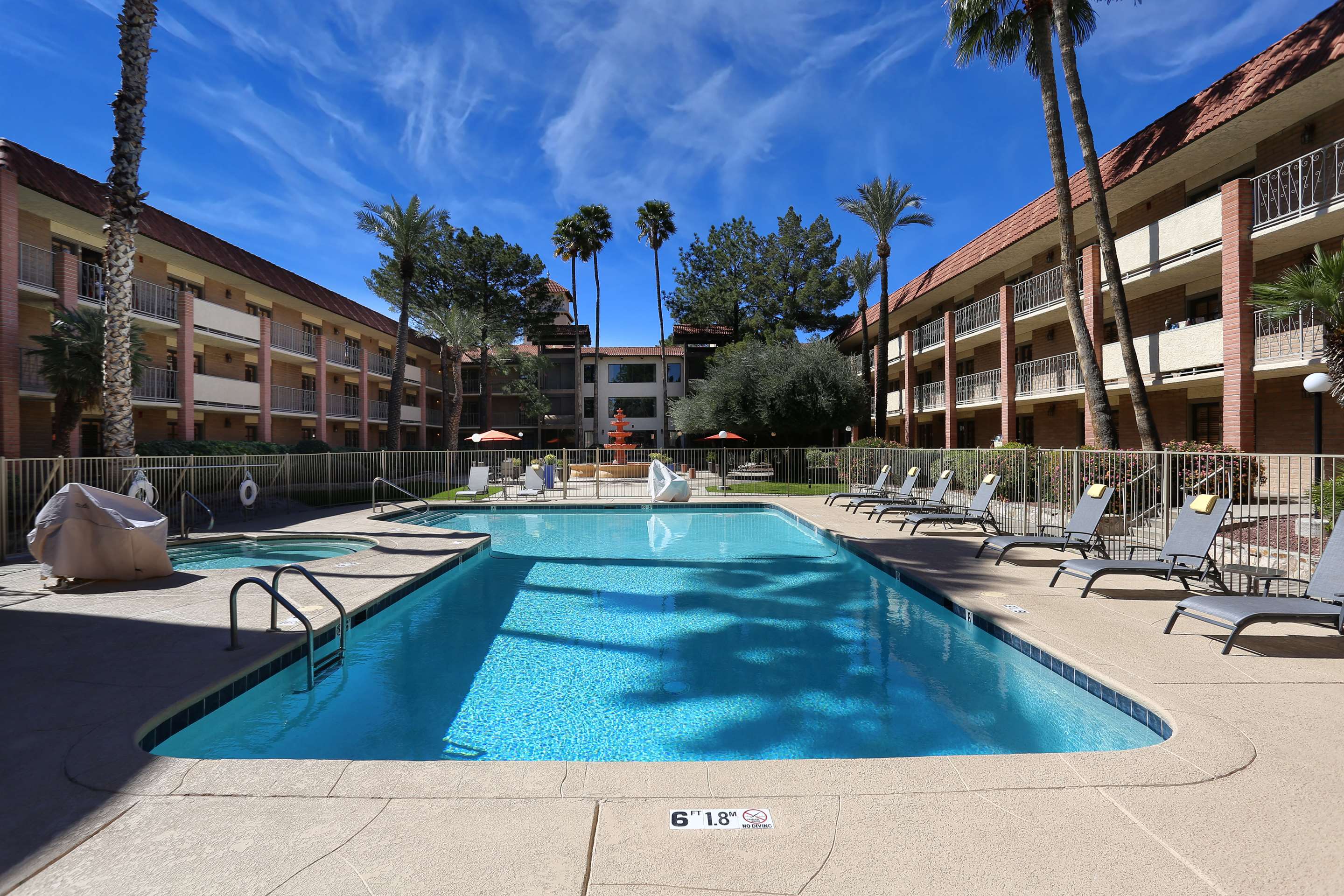 Pool | DoubleTree Suites by Hilton Tucson Airport