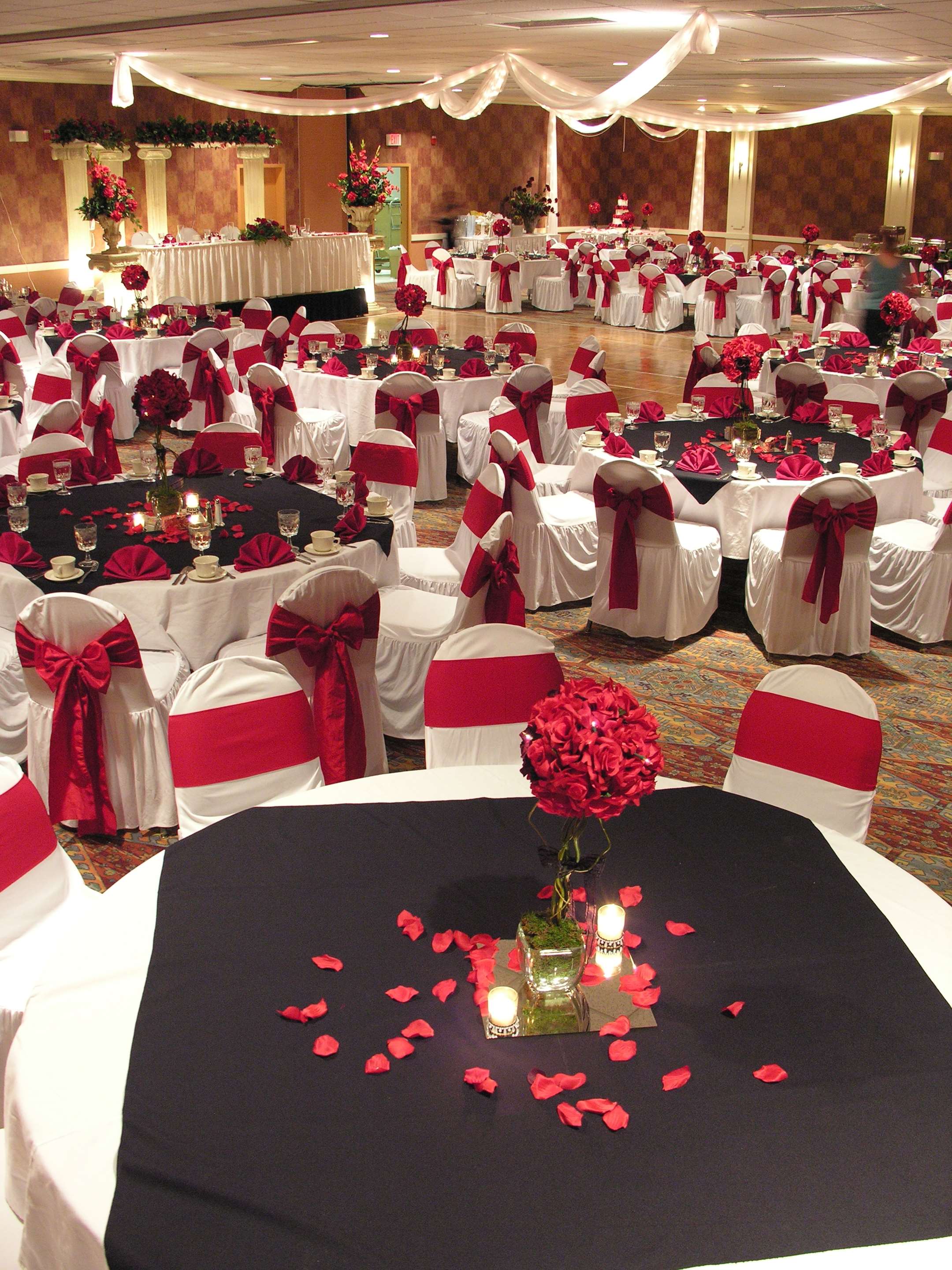 Restaurant | DoubleTree Suites by Hilton Tucson Airport