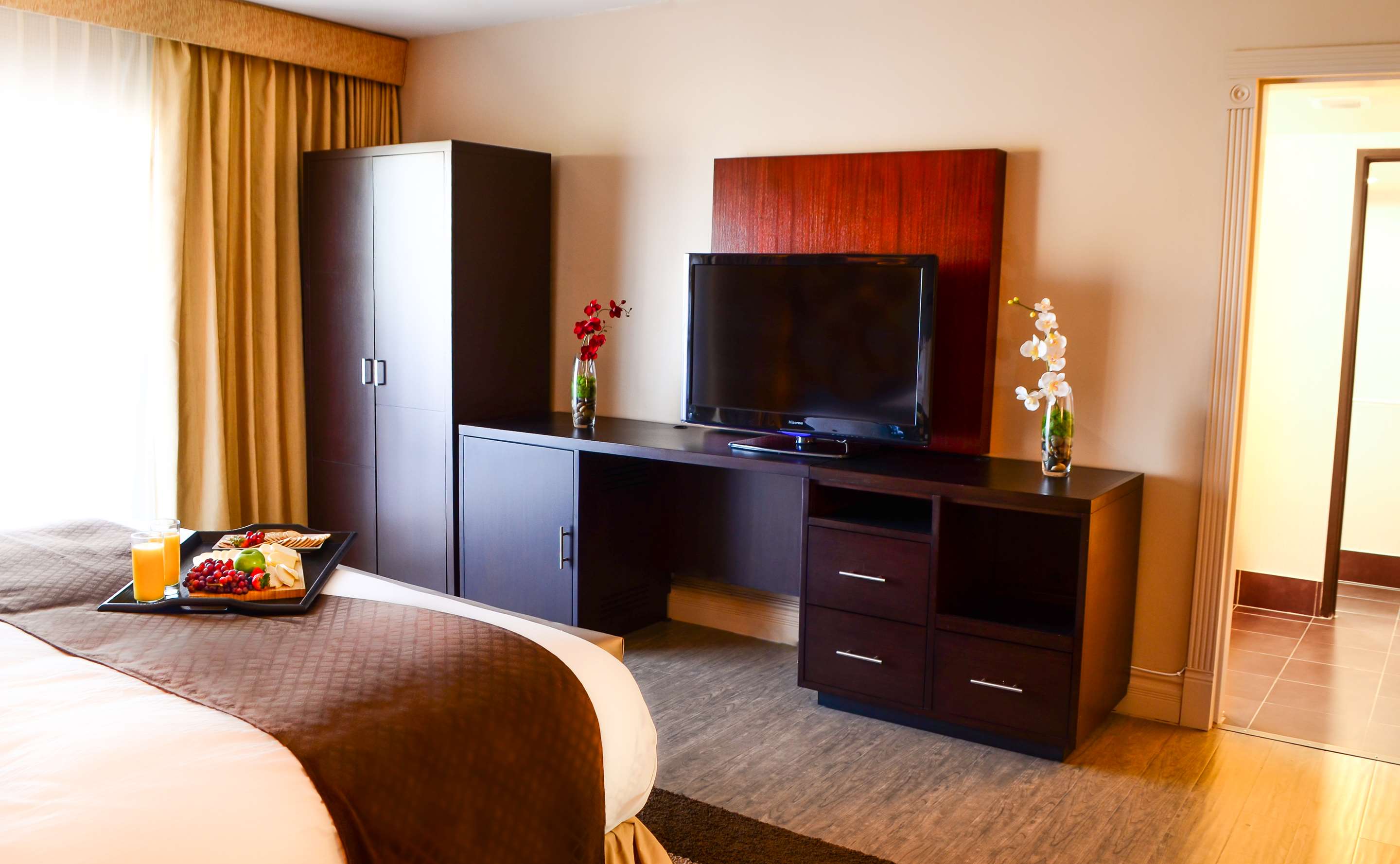 Guest room